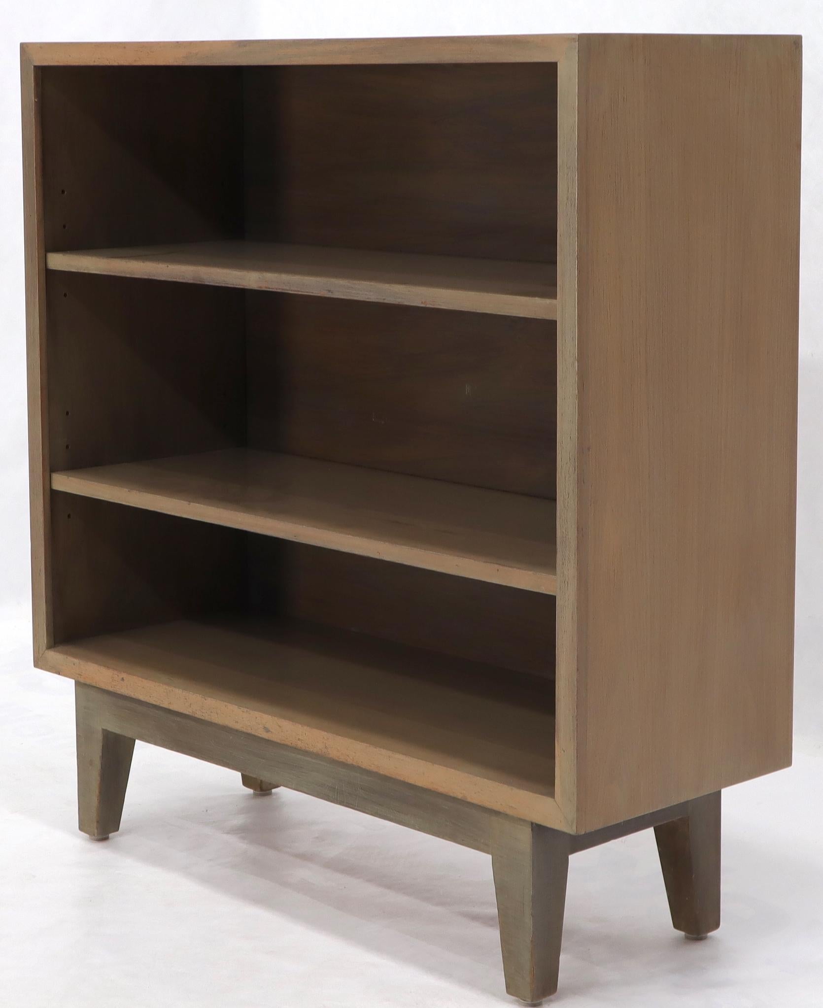 Pair of White Wash Finish Solid Mahogany Bookcases Cabinets For Sale 3