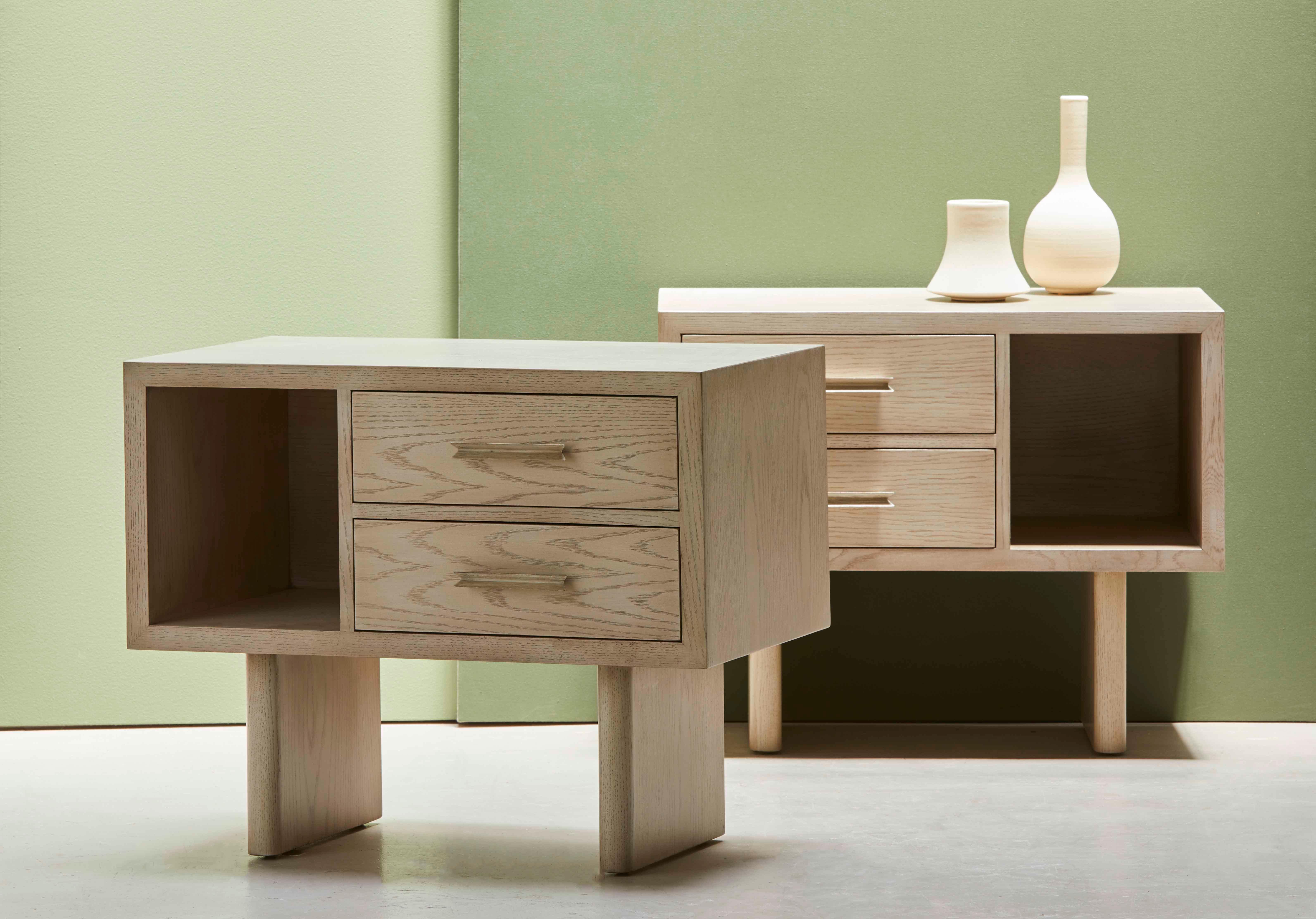 Pair of White Washed Oak Inverness Nightstands by Lawson-Fenning In New Condition In Los Angeles, CA