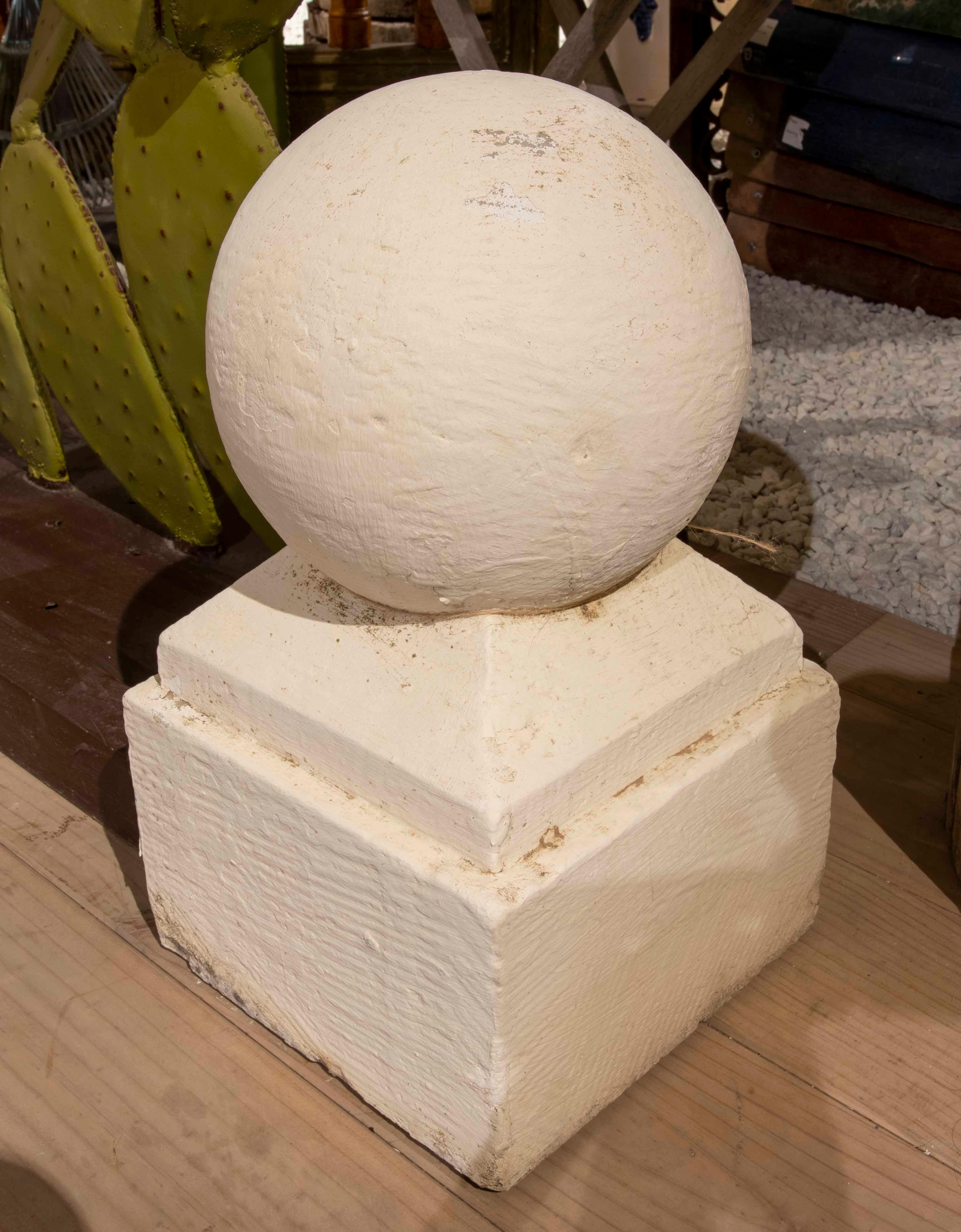 Spanish Pair of Whitewashed Ball-Shaped Cement Finials