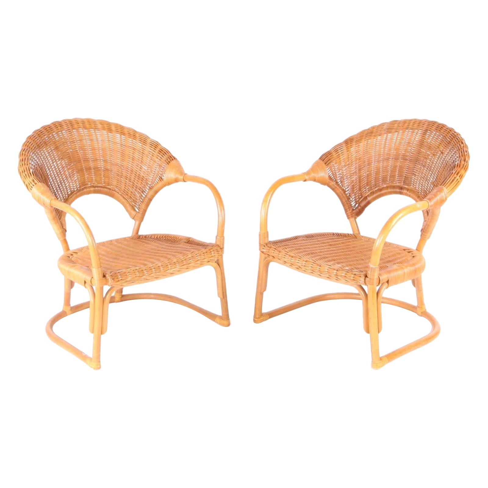 Pair of wicker armchairs