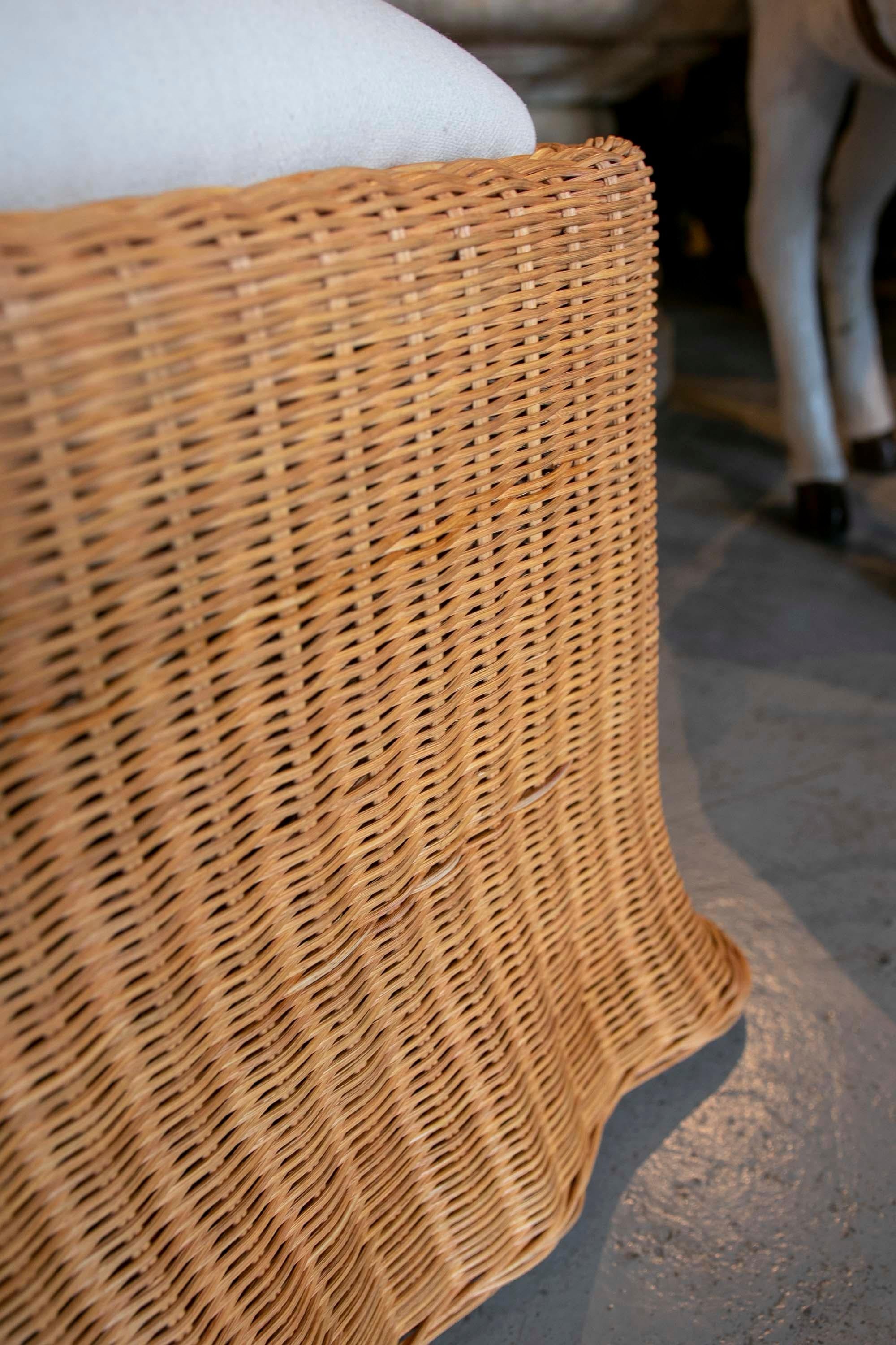 Pair of Wicker Chairs with Wavy Shapes and White Cushions 9