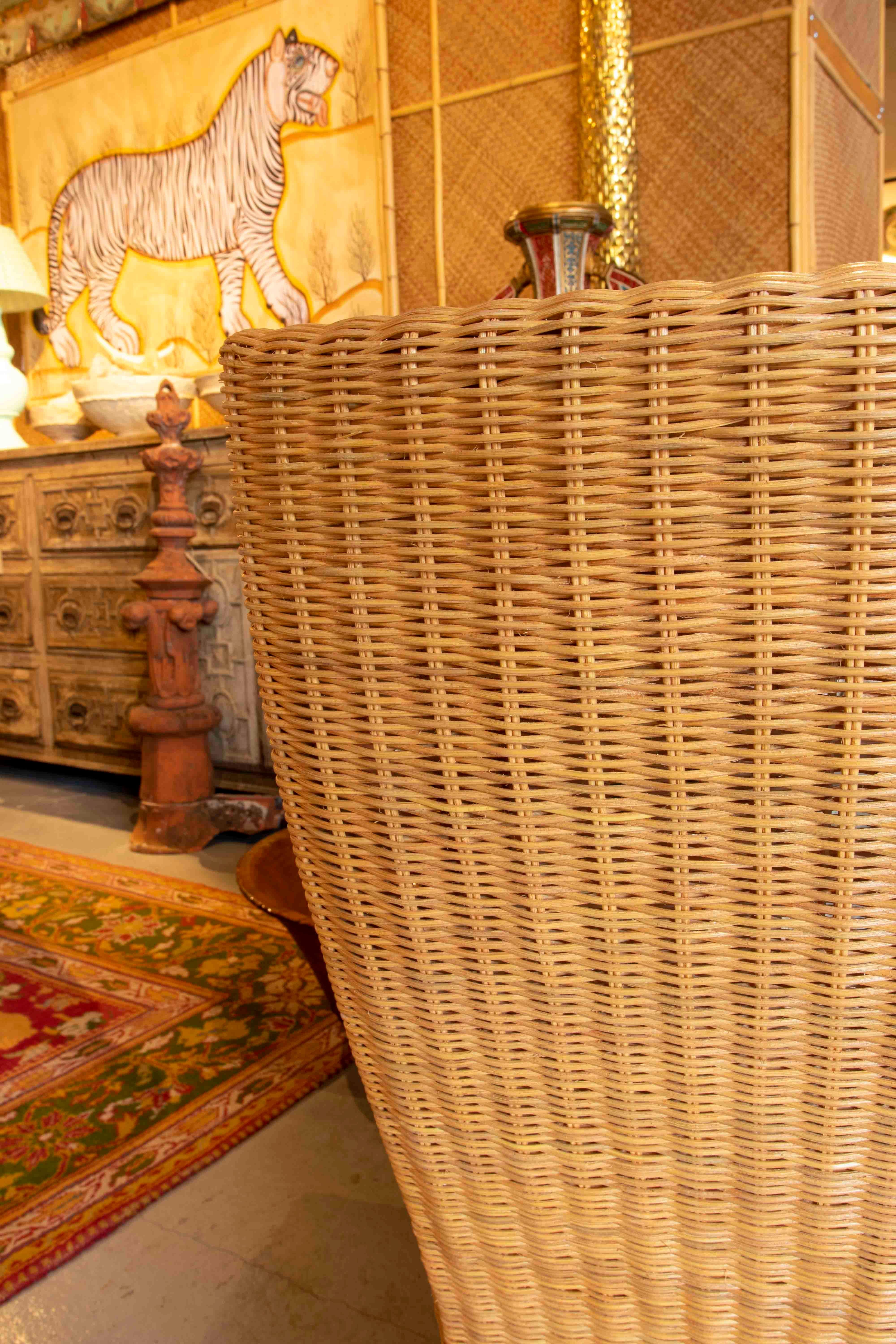 Pair of Wicker Chairs with Wavy Shapes and White Cushions 3