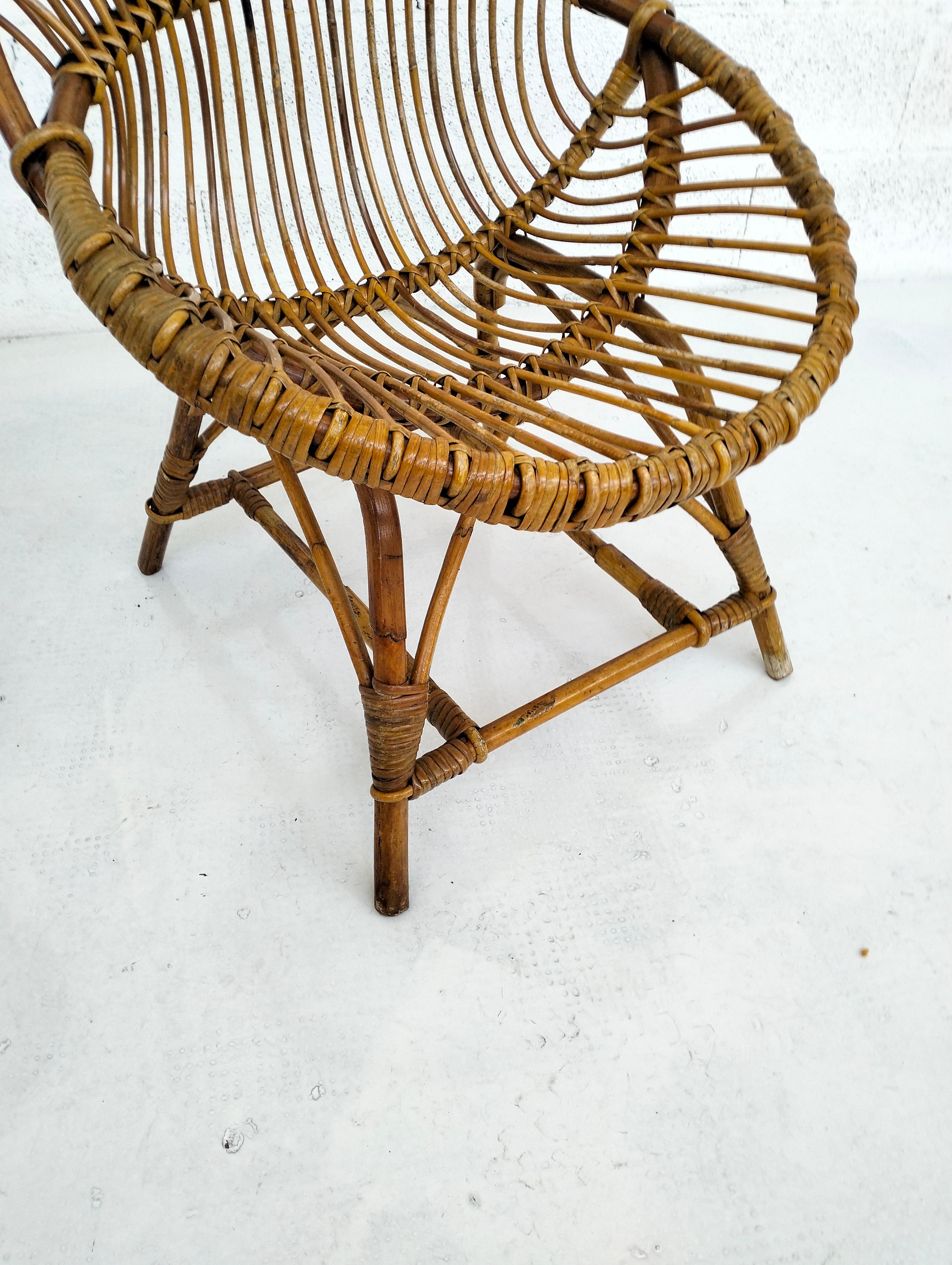 Wicker Pair of wicker egg chairs by Bonacina 1960s For Sale
