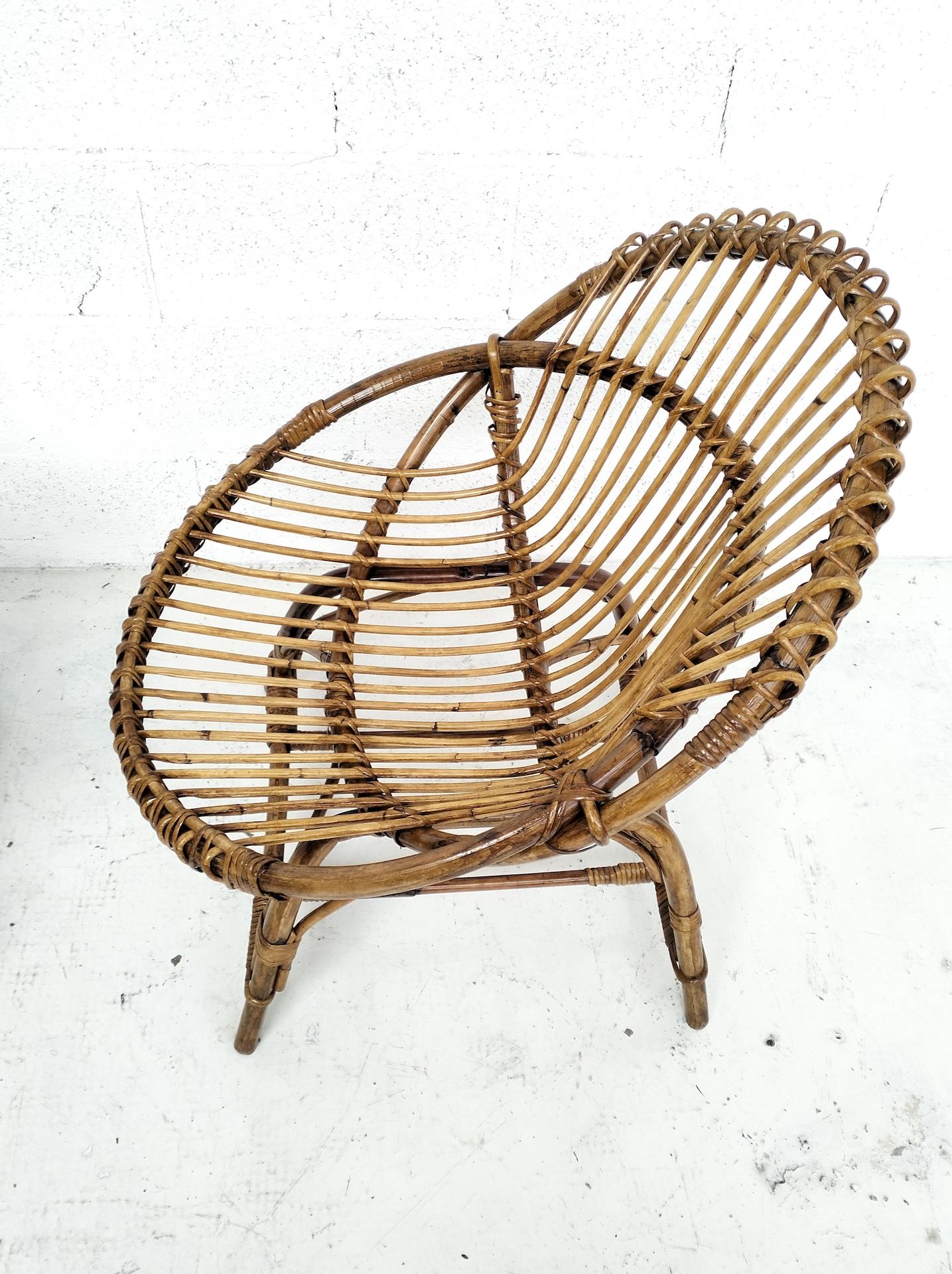 Paar italienische Eierstühle aus Korbgeflecht, 1960er Jahre im Angebot 1