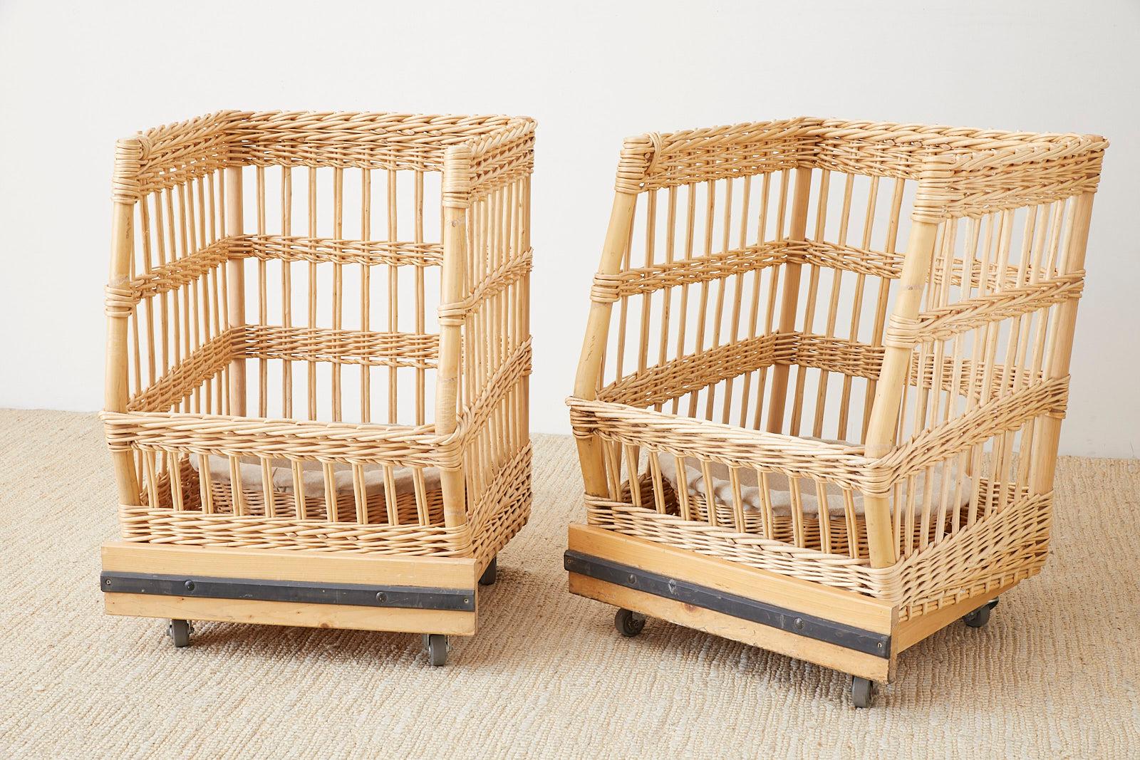 Pair of Wicker Rattan Boulangerie Bread Display Baskets In Good Condition In Rio Vista, CA