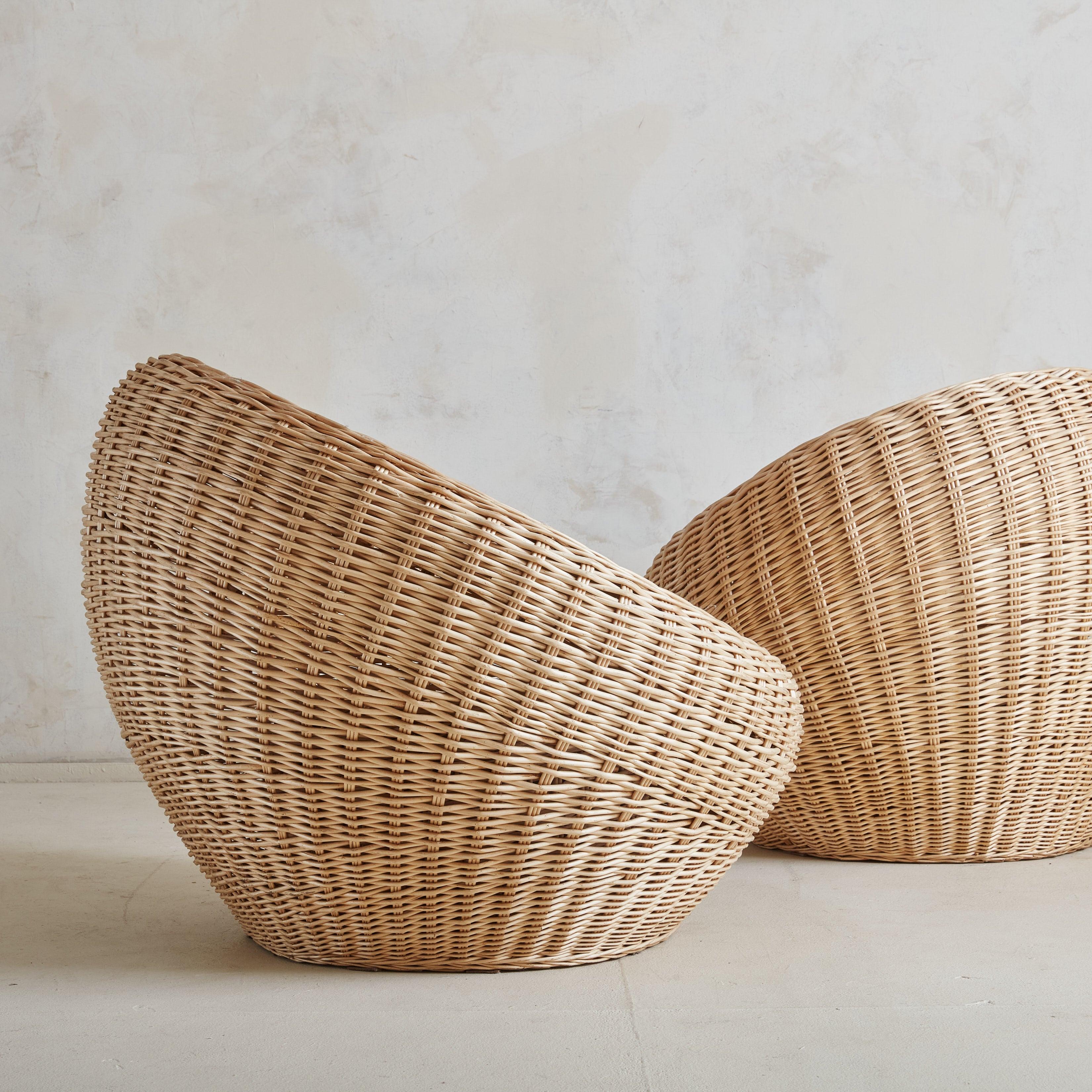 Late 20th Century Pair of Wicker Rounded Lounge Chairs in the Style of Isamu Kenmochi, Japan 1970s