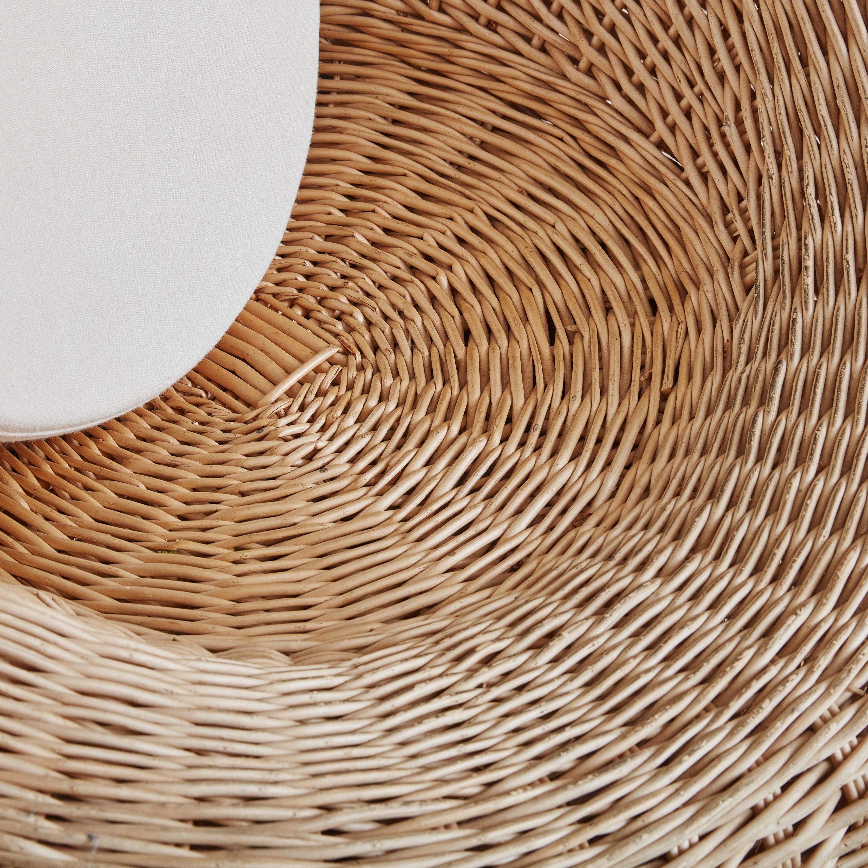 Pair of Wicker Rounded Lounge Chairs in the Style of Isamu Kenmochi, Japan 1970s 1
