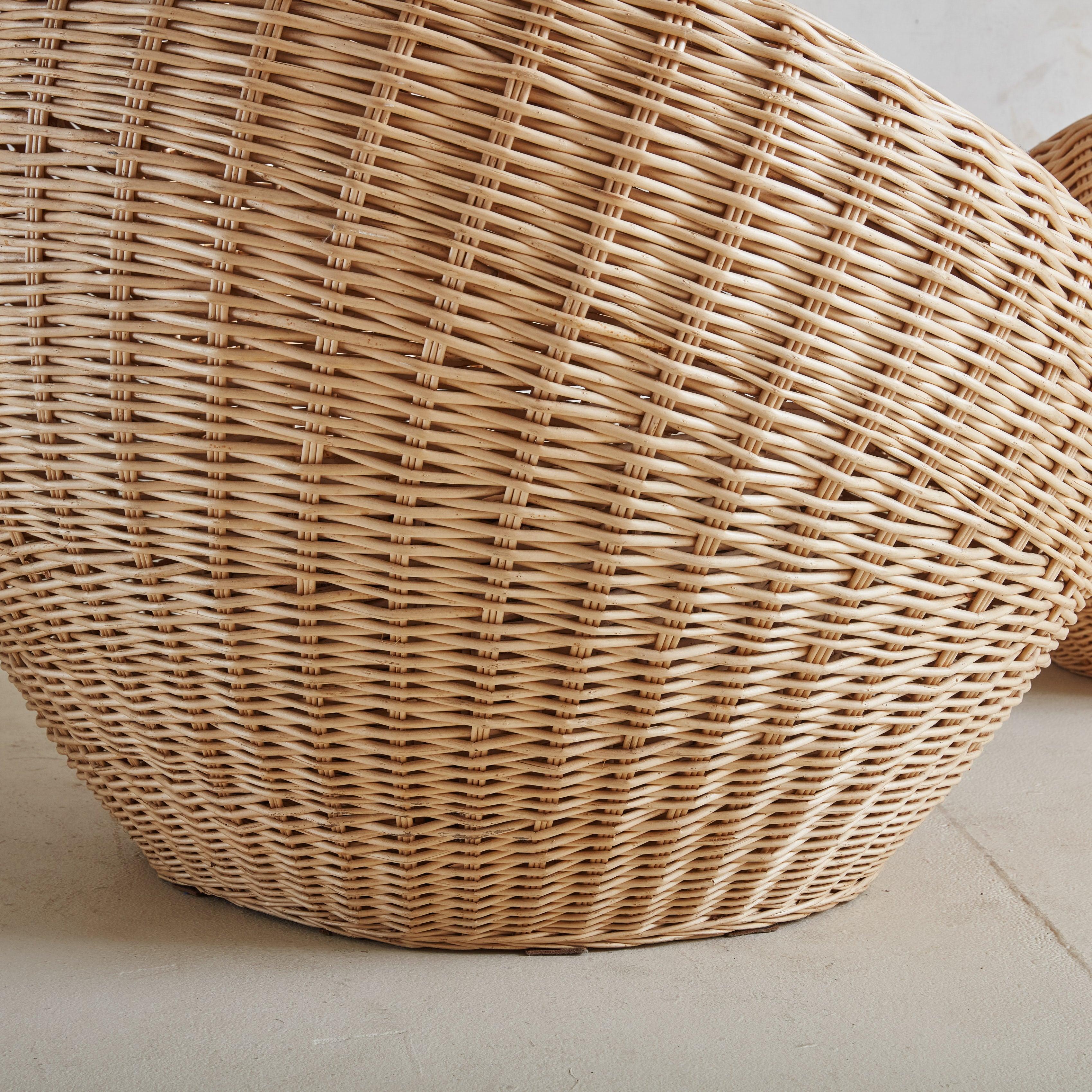 Pair of Wicker Rounded Lounge Chairs in the Style of Isamu Kenmochi, Japan 1970s 2