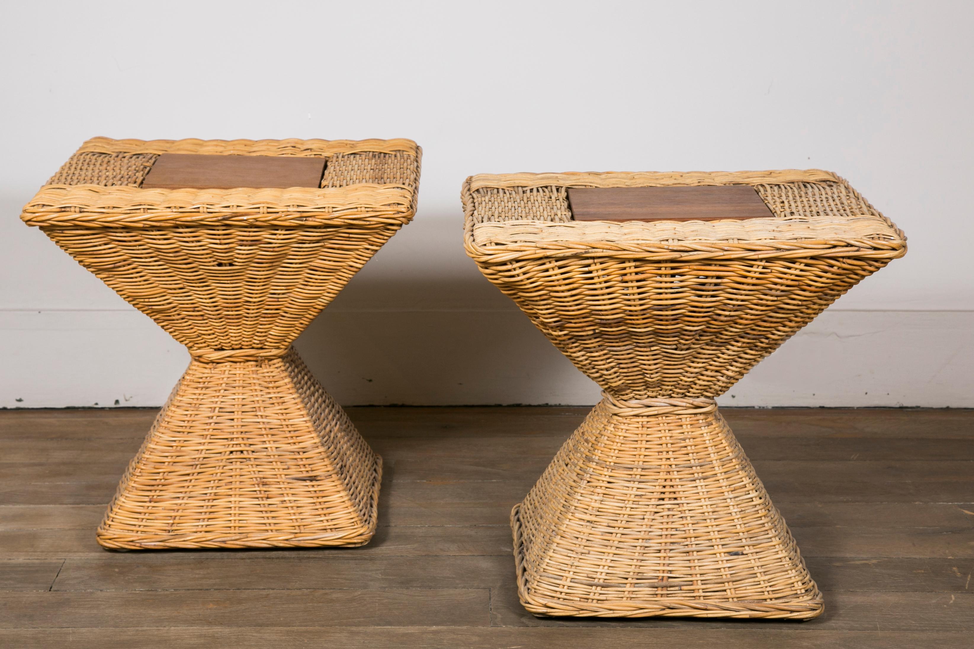 Pair of Wicker Side Tables In Excellent Condition In Paris, Ile-de-France