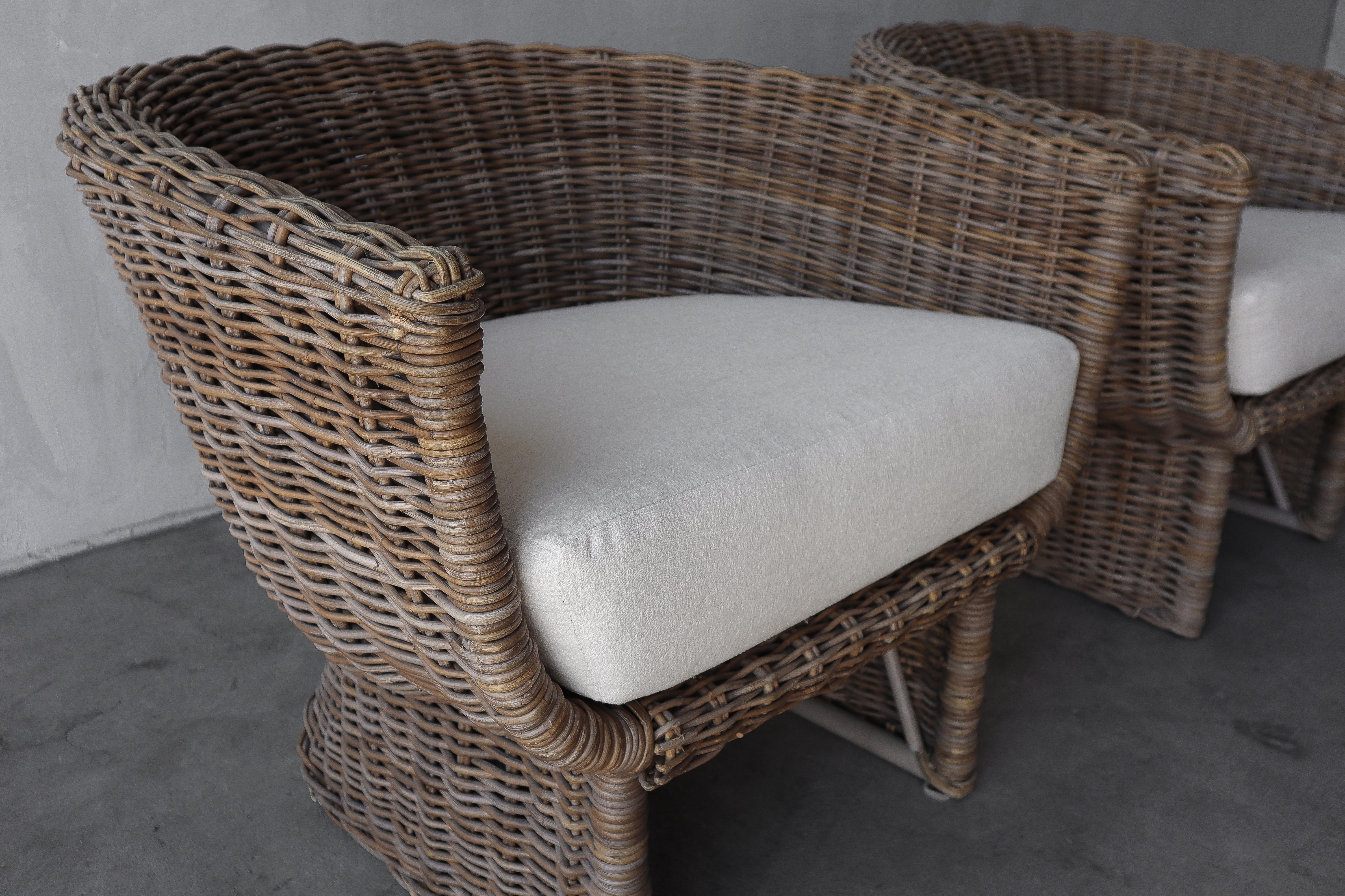 Pair of Wicker Tub Lounge Chairs For Sale 1