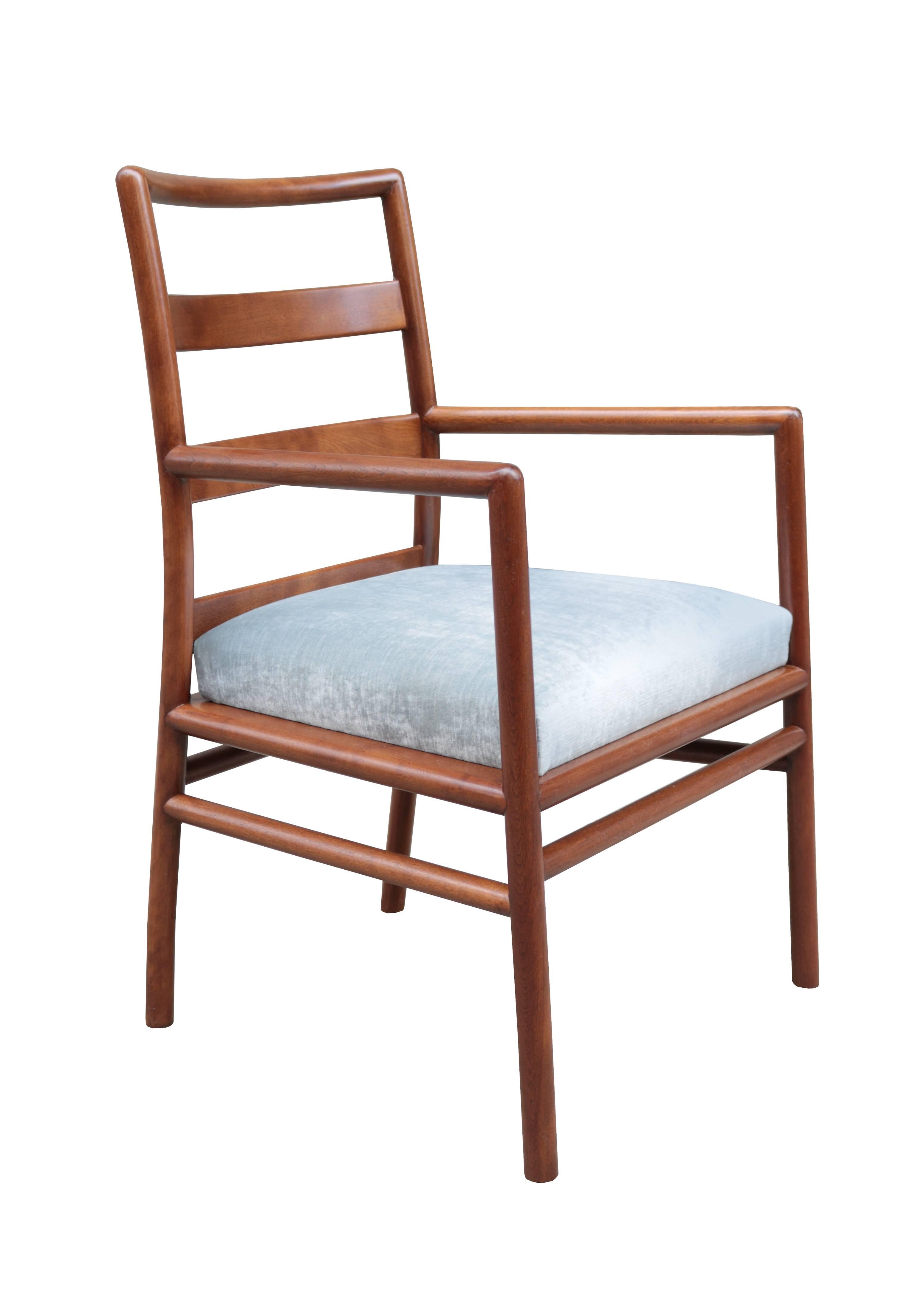 A pair of Widdicomb armchairs 
designed by T.H. Robsjohn-Gibbings.
Mahogany.
 