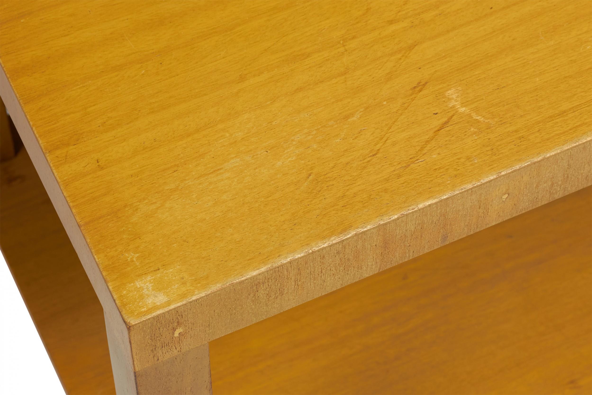 Paire de tables d'appoint Widdicomb en bois de style Parsons américain moderne du milieu du siècle dernier en vente 4