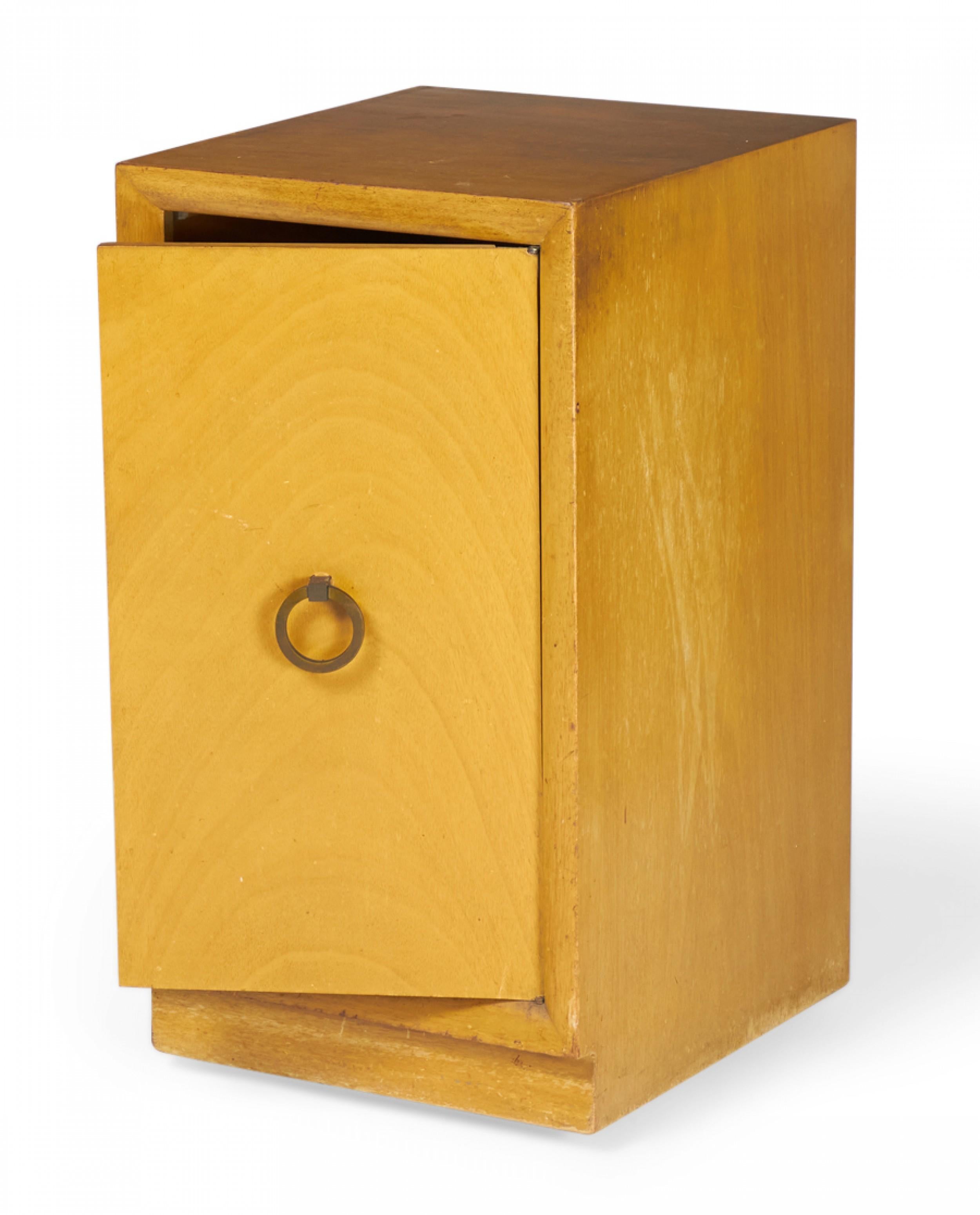 Pair of Widdicomb Modern Blond Maple Tall Single-Door Cabinet / Nightstands For Sale 8