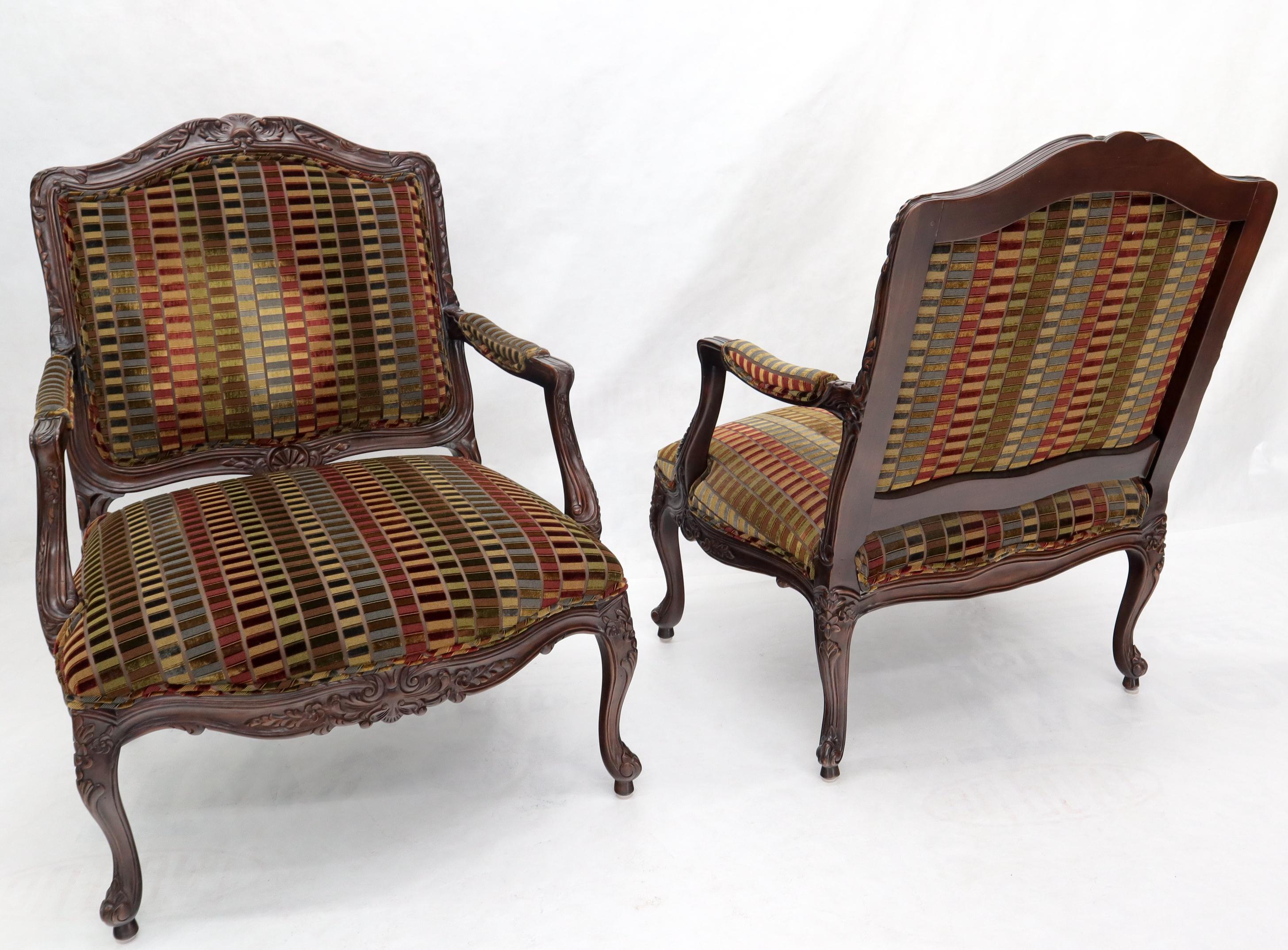 Pair of Wide Carved French Provincial Style Lounge Living Room Fireside Chairs For Sale 8