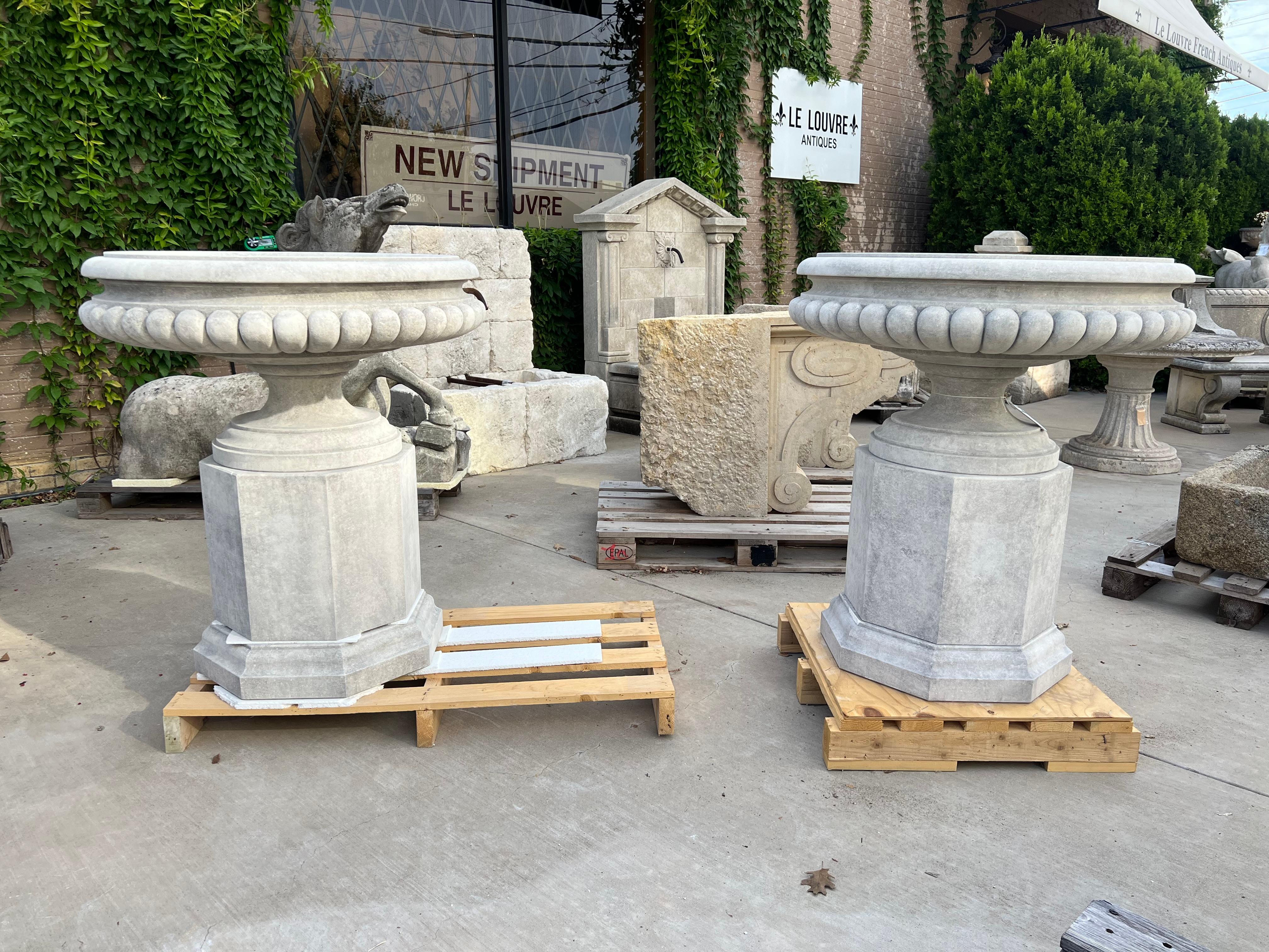 Contemporary Pair of Wide Italian Tazza-Form Limestone Vases on Pedestals For Sale