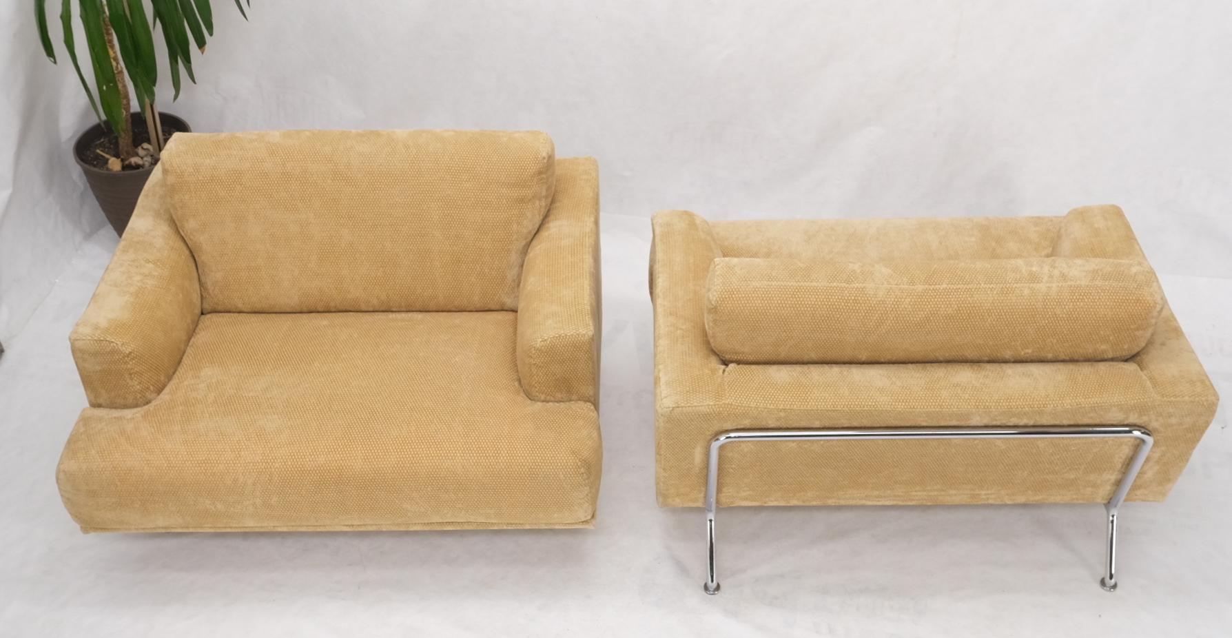 Paar Loungesessel mit weitem Sitz und fast satinierter Breite von Cassina im Angebot 10