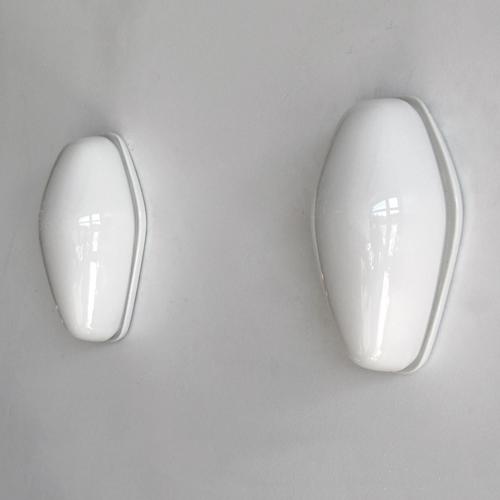 Pair of Wilhelm Wagenfeld Wall Lights No. 356, 1950 Alemán en venta