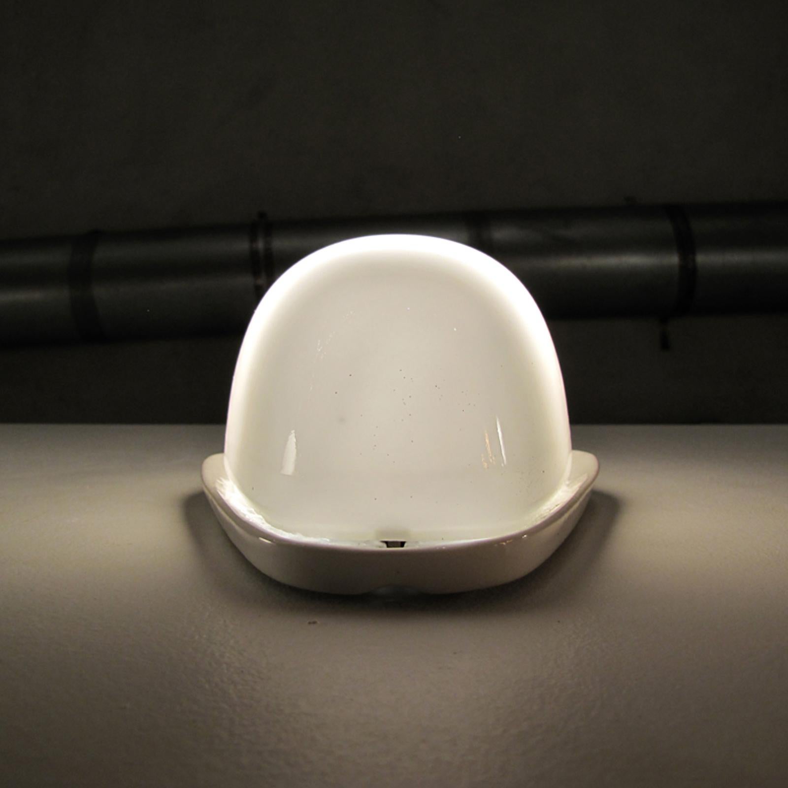 Pair of Wilhelm Wagenfeld Wall Lights No. 356, 1950 mediados del siglo XX en venta