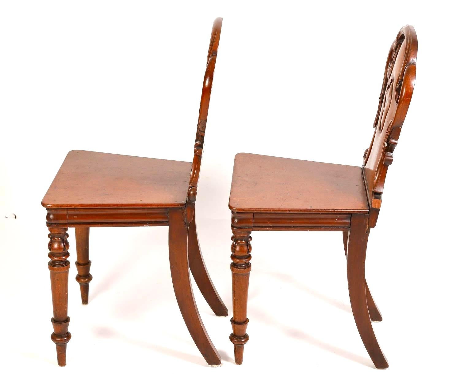Pareja de sillas de salón William IV de caoba tallada en Bueno estado para la venta en Bradenton, FL