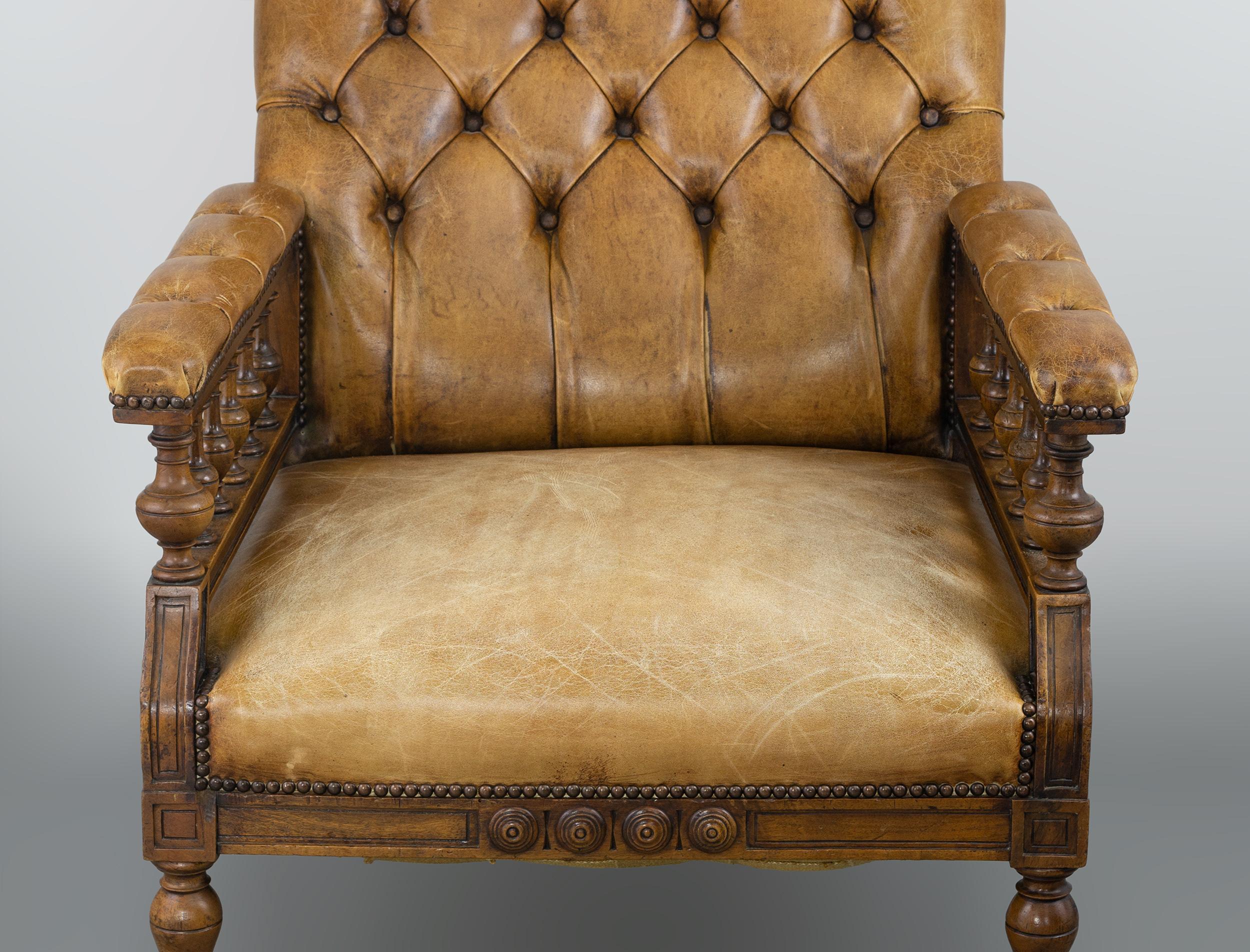 Pair of William IV Leather Parlor Chairs In Good Condition In Nantucket, MA