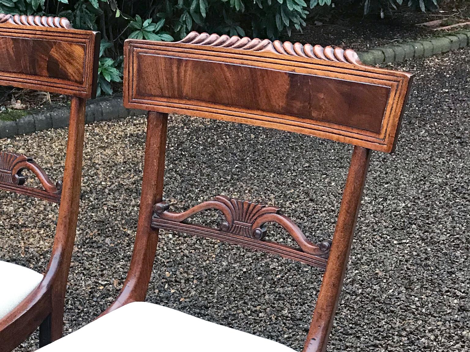 Pair of William IV Mahogany Bar Back Dining Chairs (Britisch)