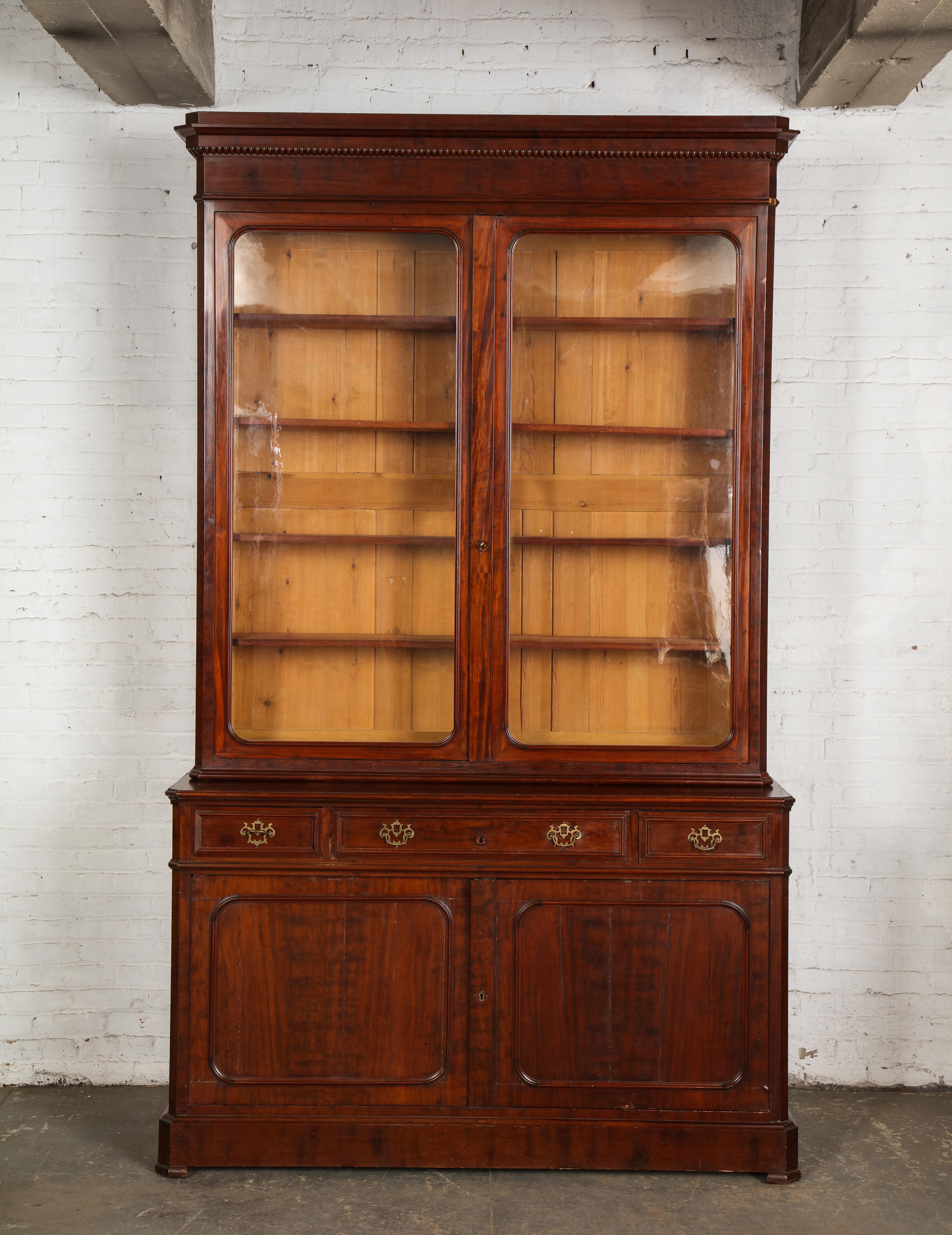 Georgian Pair of William IV Mahogany Glass-Front Bookcases of Large Scale