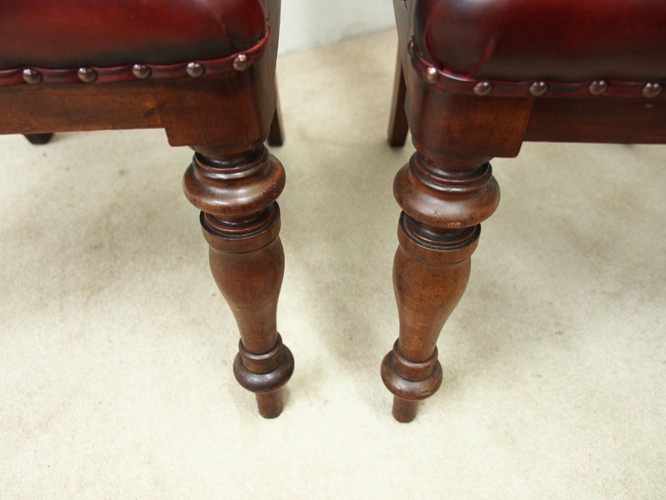 Pair of William IV Mahogany Library Chairs In Good Condition For Sale In Edinburgh, GB