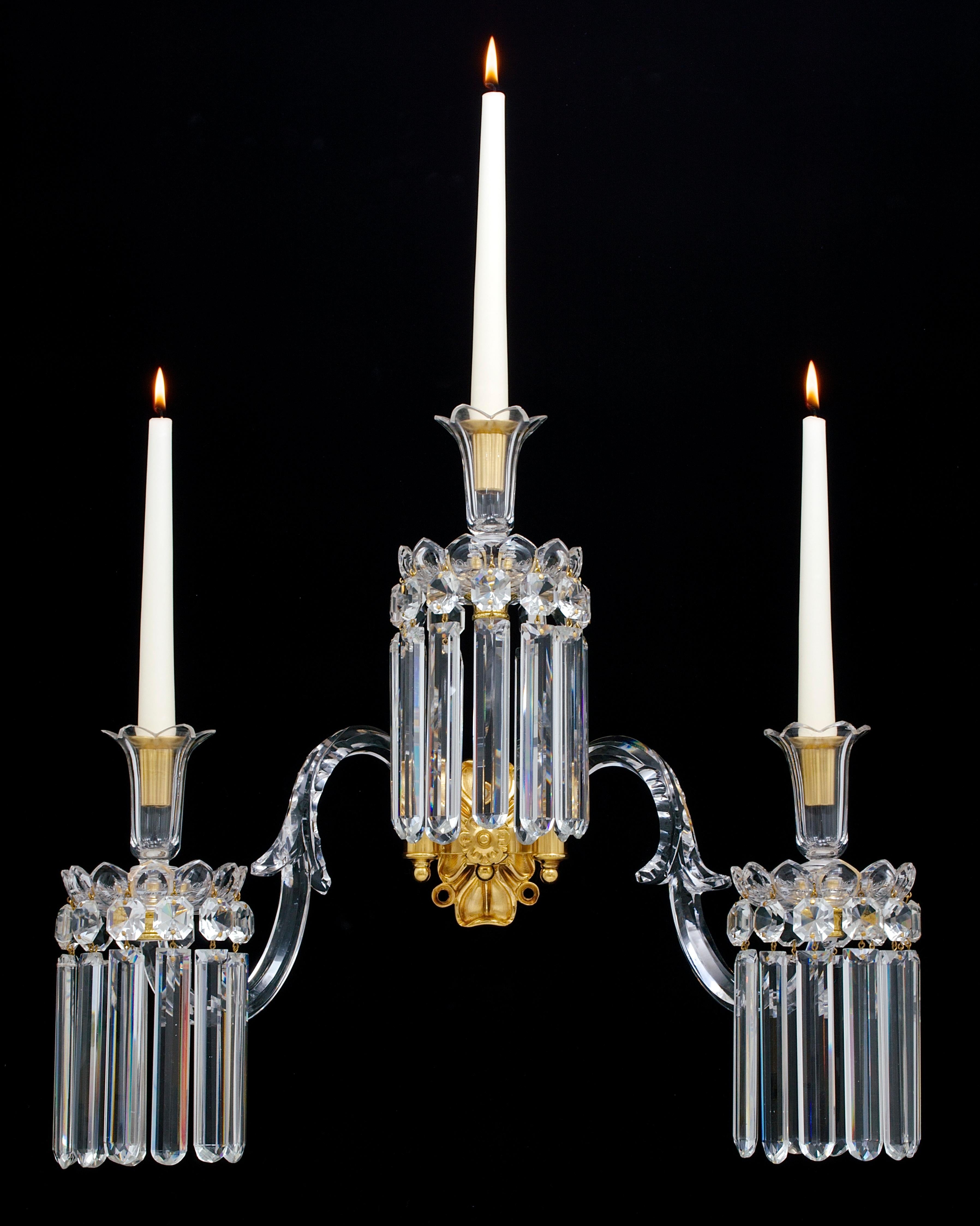 Pareja de apliques de ormolu y cristal de Guillermo IV en Excelente estado para la venta en Steyning, West sussex