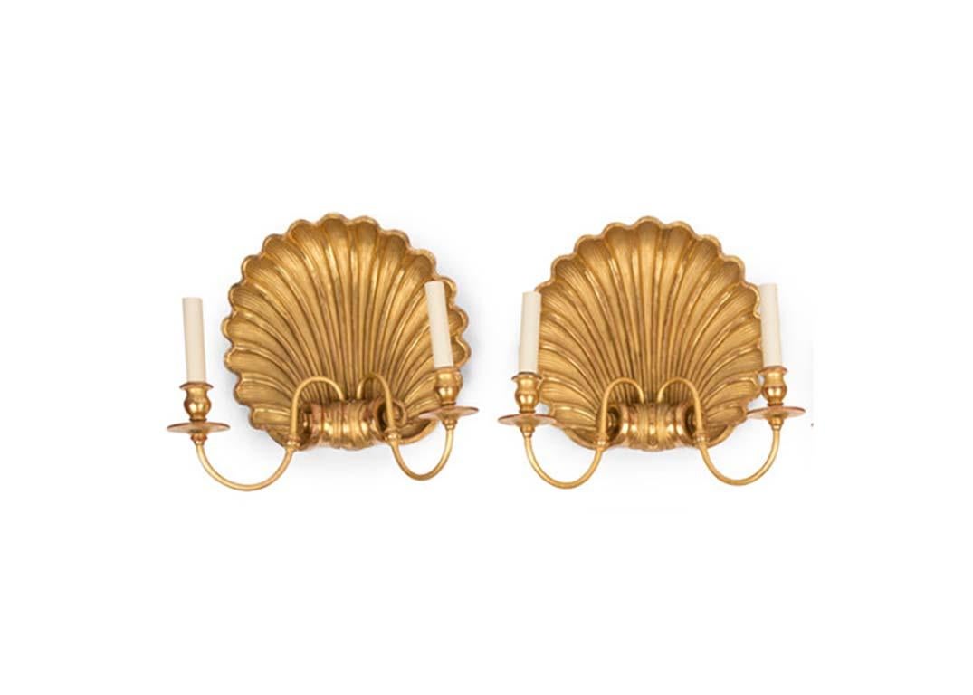 Late 20th Century Pair of William Kent Inspired Carved and Giltwood Shell Sconces For Sale