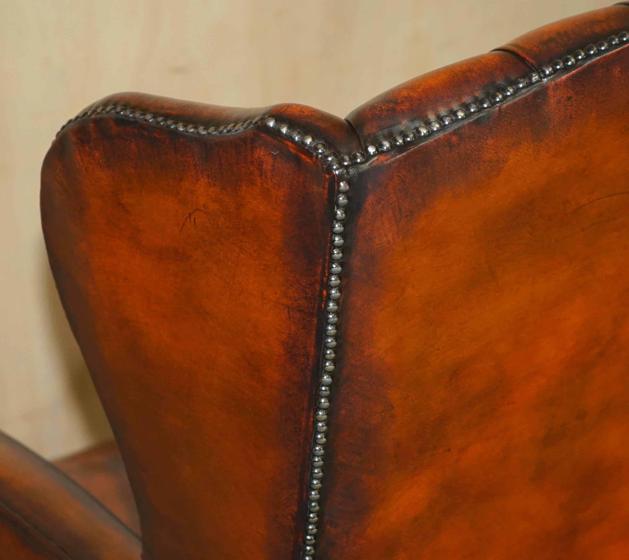 PAIR OF WILLIAM MORRIS CHESTERFIELD TUFTED WiNGBACK BROWN LEATHER ARMCHAIRS 4