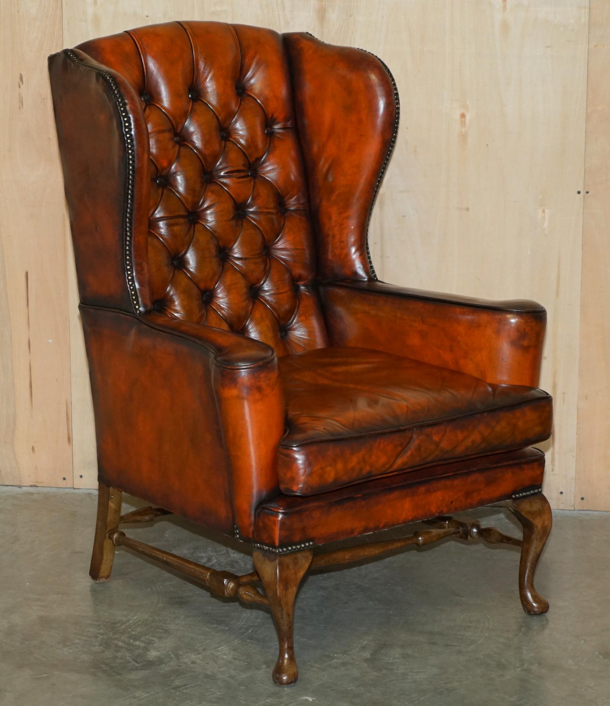 PAIR OF WILLIAM MORRIS CHESTERFIELD TUFTED WiNGBACK BROWN LEATHER ARMCHAIRS 5