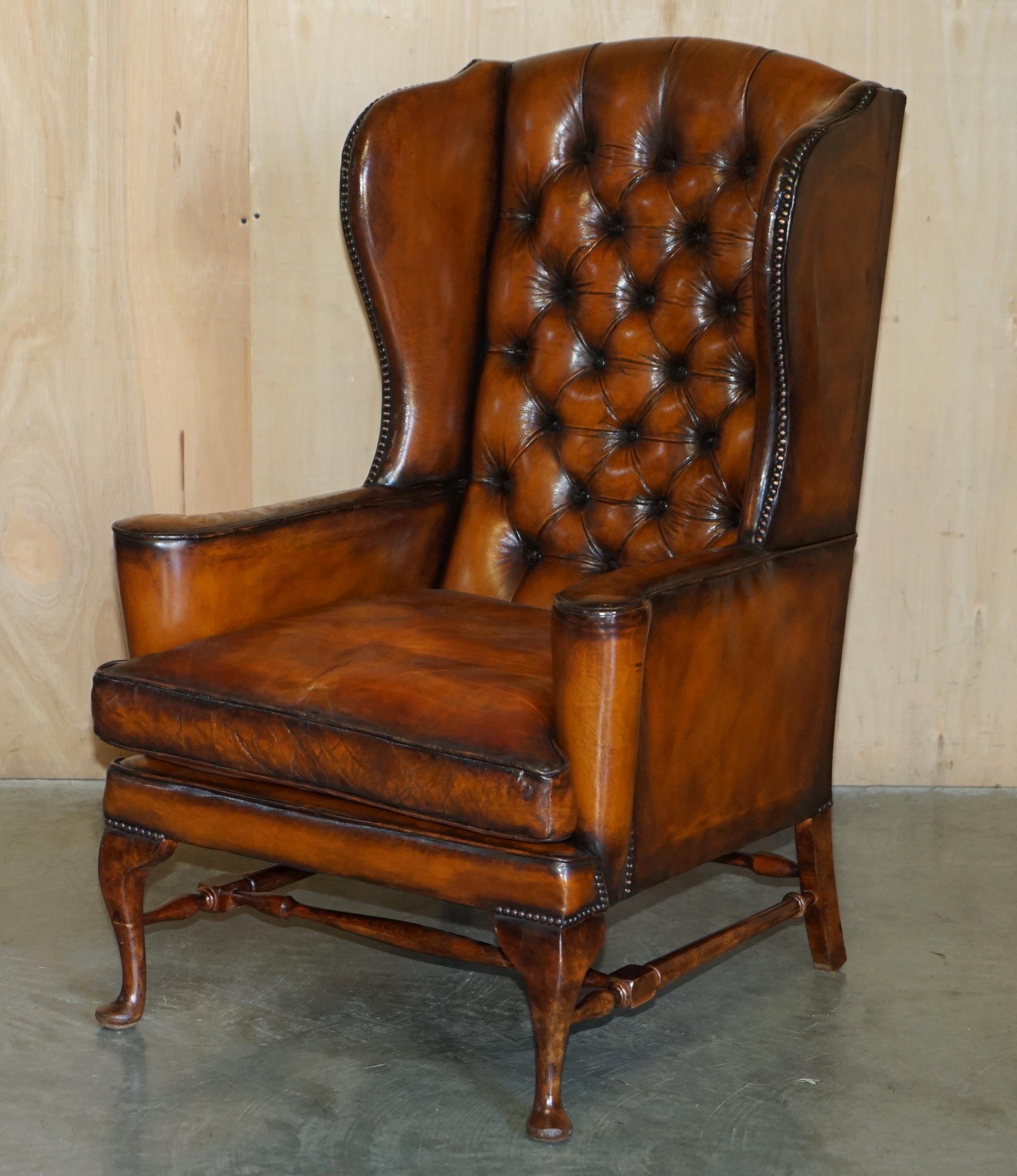 PAiR OF WILLIAM MORRIS CHESTERFIELD TUFTED WINGBACK BROWN LEATHER ARMCHAIRS im Angebot 8