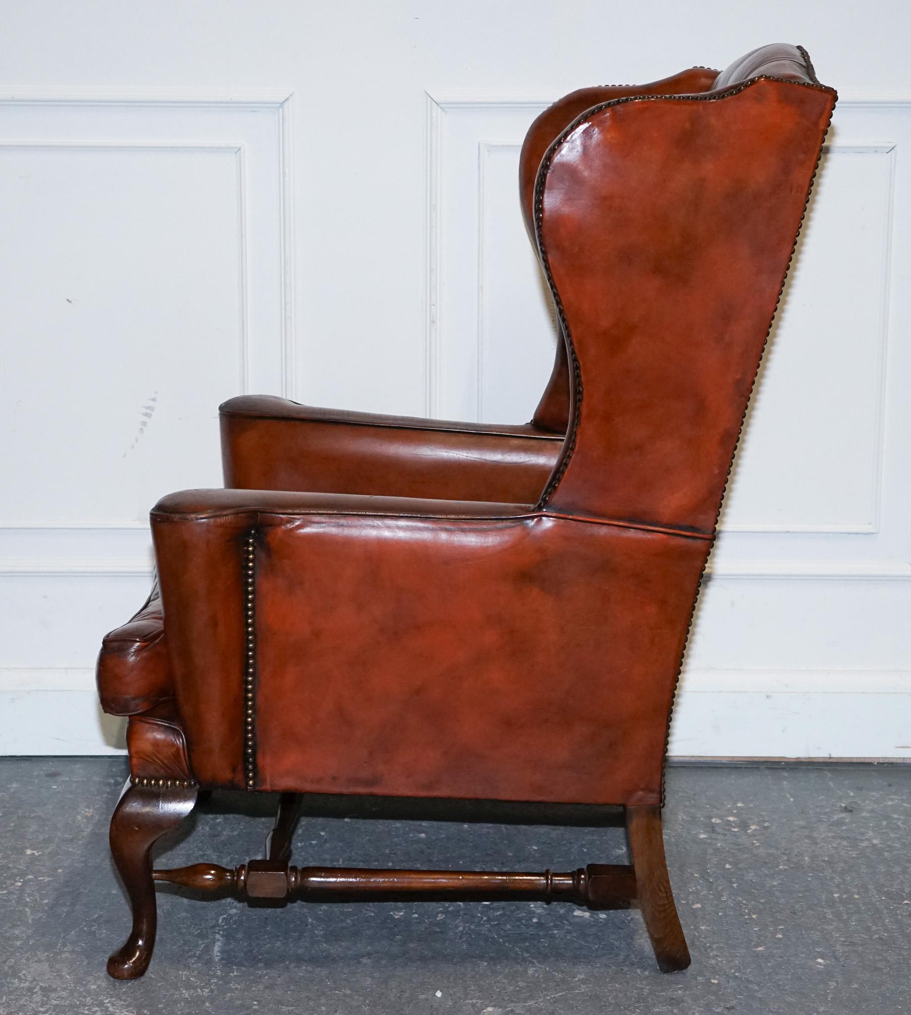 PAR DE BRAZOS WILLIAM MORRIS FLAT ARM CHESTERFIELD WINGBACK BORDEAUX en venta 9