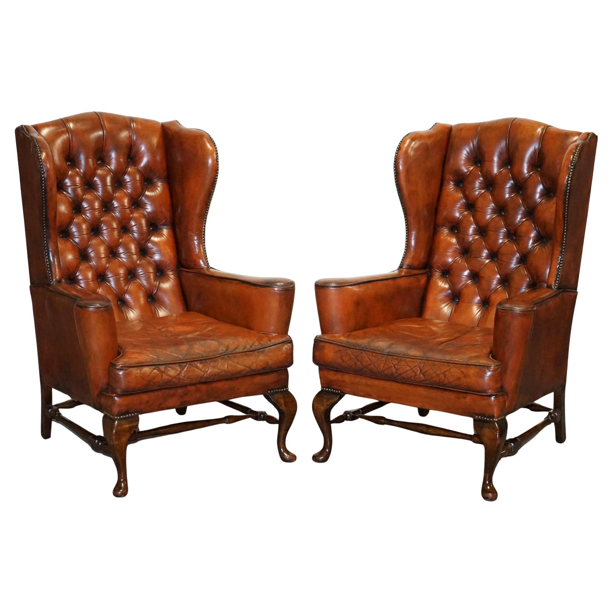 PAR DE BRAZOS WILLIAM MORRIS FLAT ARM CHESTERFIELD WINGBACK BORDEAUX en venta