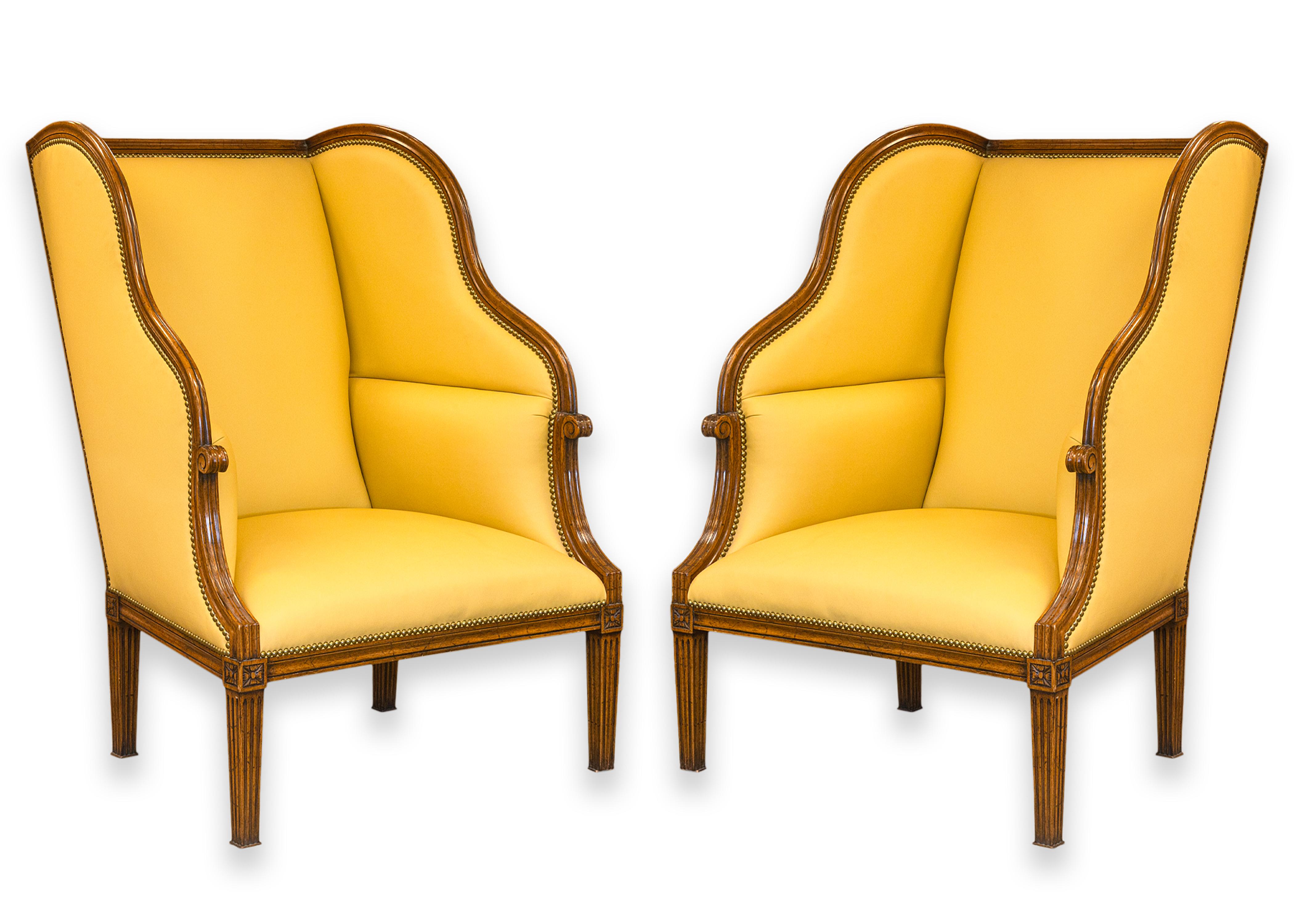 Paire de fauteuils contemporains Porter Highback de style William Switzer Louis XVI en vente 5