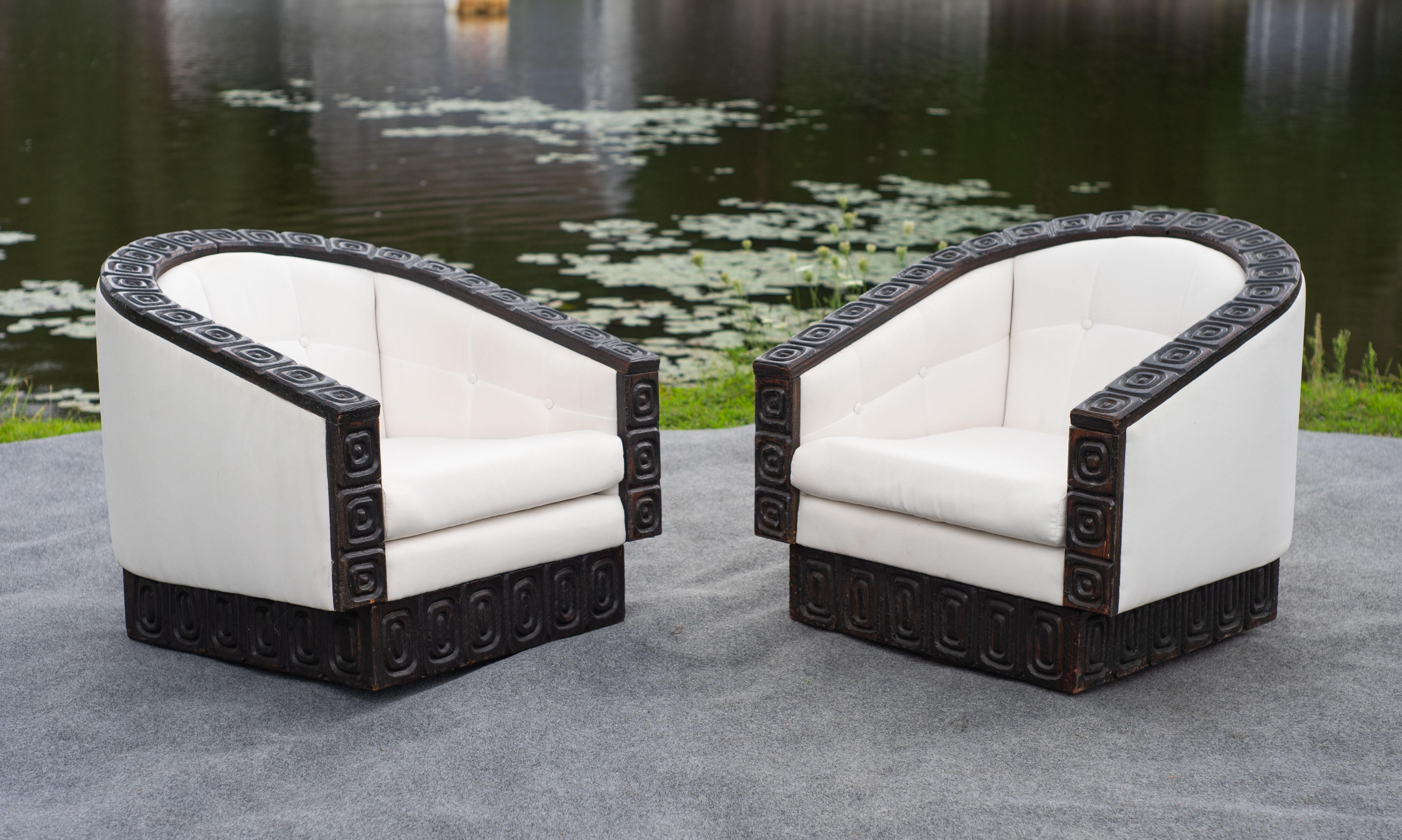 Américain Paire de chaises longues pivotantes William Westenhaver Witco en cèdre et tissu blanc en vente