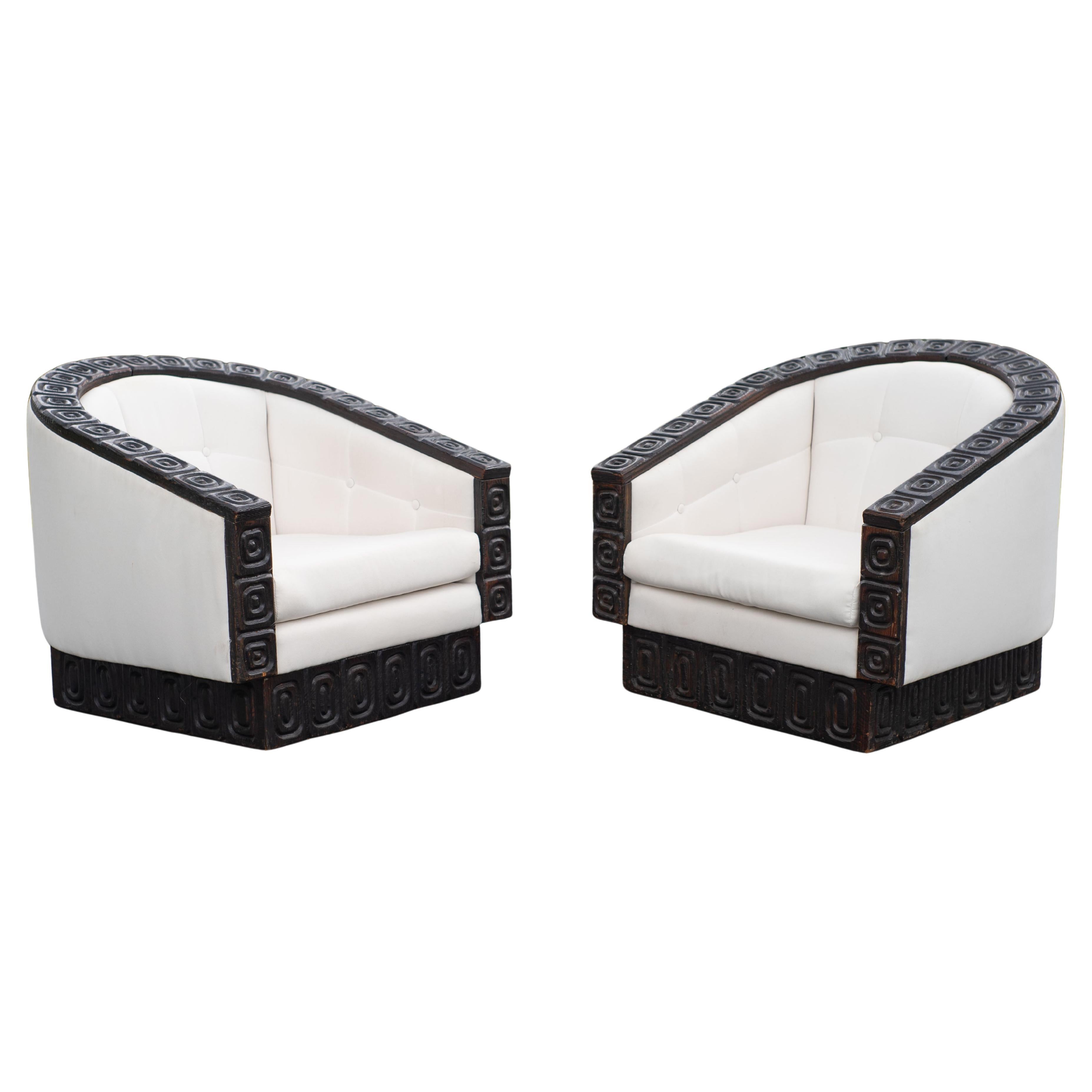 Pareja de sillones giratorios William Westenhaver Witco Cedro y tela blanca