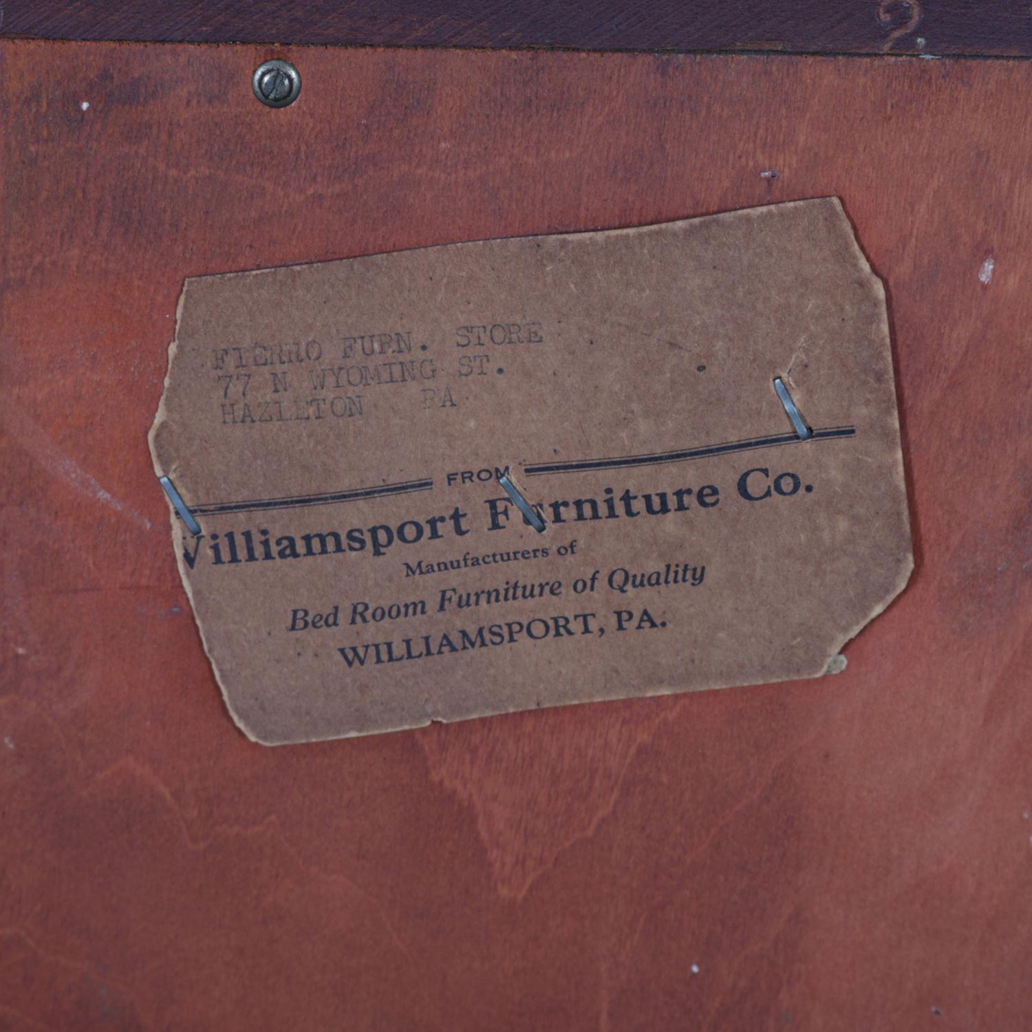 Pair of Williamsport Furniture Mahogany Serpentine Single Drawer End Stands In Good Condition In Big Flats, NY
