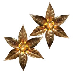 Paire d'appliques murales à fleurs en laiton de style Willy Daro par Massive Lighting, 1970