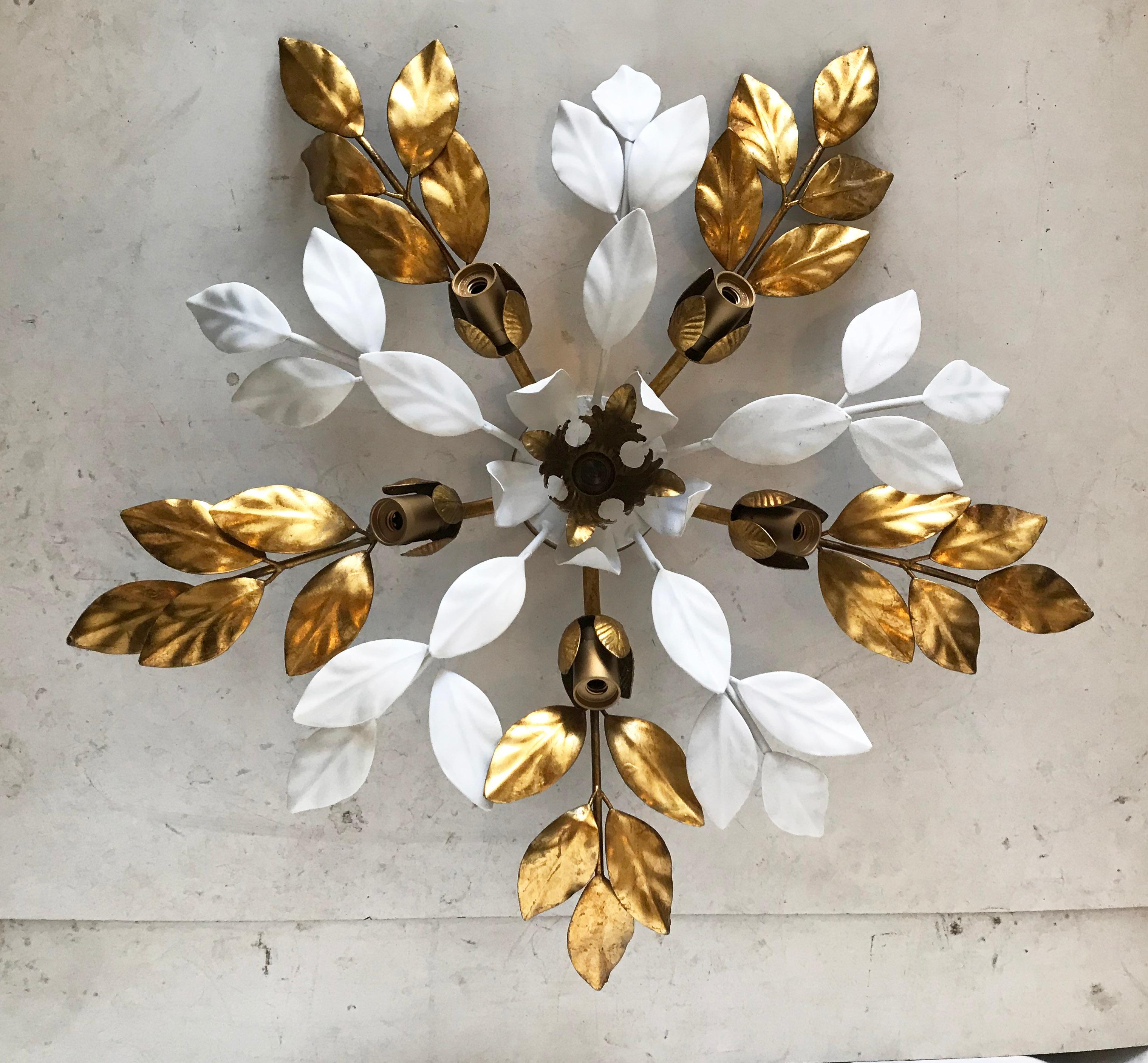 Superb Pair of Willy Daro Style two patinas “feuillages“ light fixture.
Can be used as Flush Mount or Wall Sconces
Five Lights, 60 watts max bulb
US Rewired and in Working Condition.
Can be sold individually.