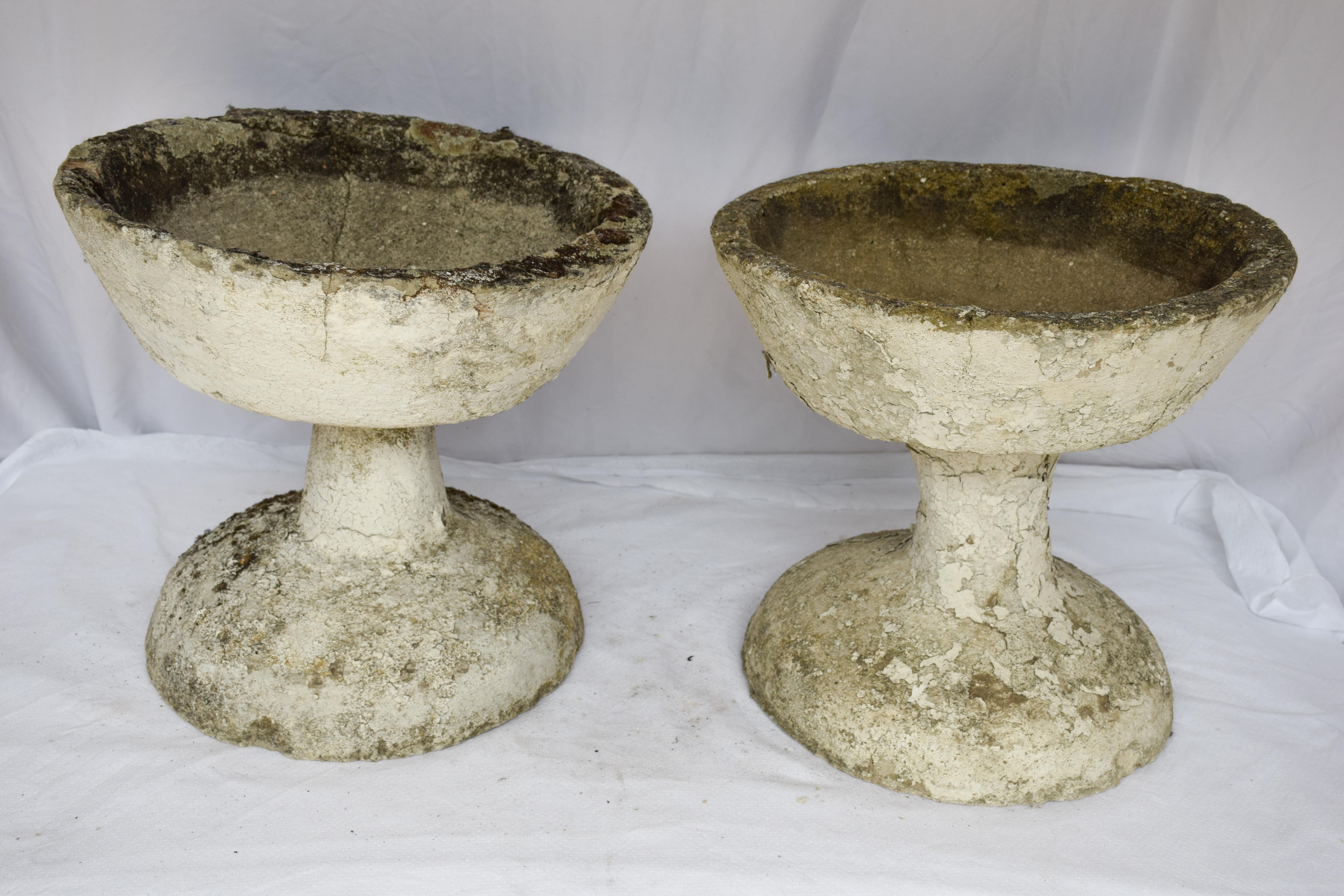 Mid-20th Century Pair of Willy Guhl Bowl Shaped Footed 1960's Concrete Planters For Sale
