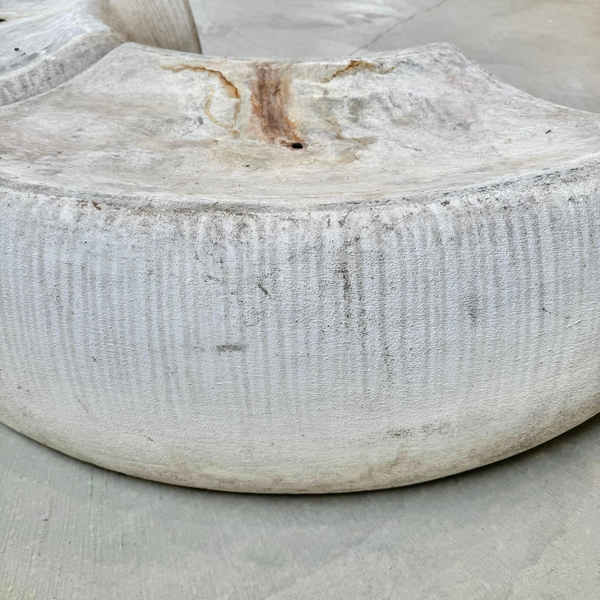 Paire de bancs en béton incurvés Willy Guhl, années 1960, Suisse en vente 1