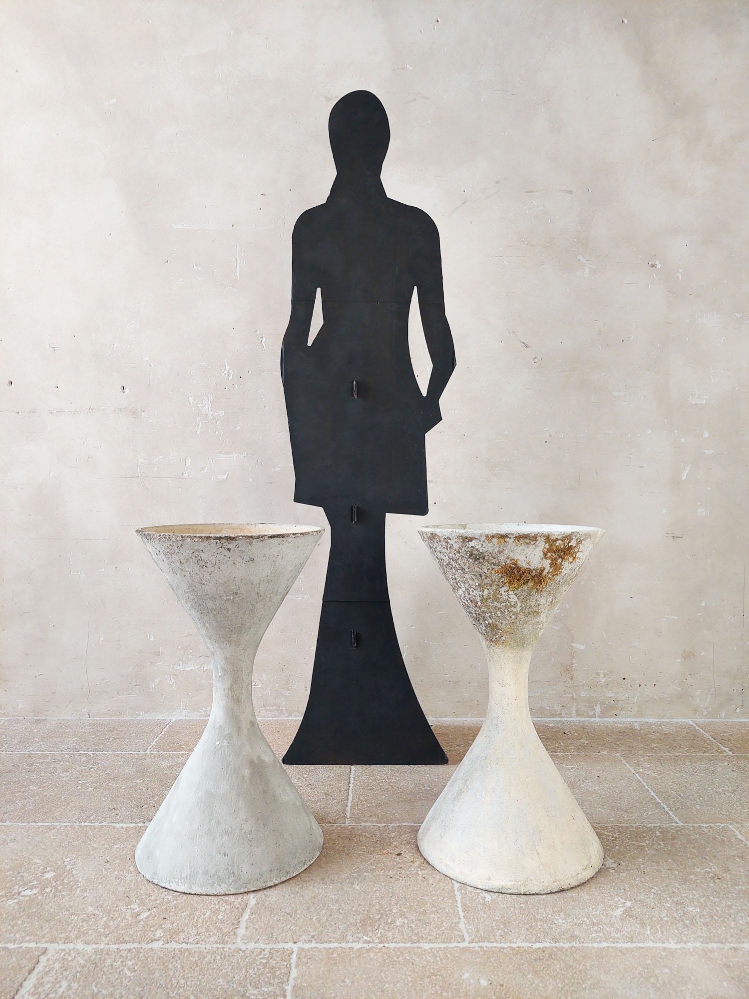 Pair of Willy Guhl Diablo Hourglass Planters by Eternit For Sale 6