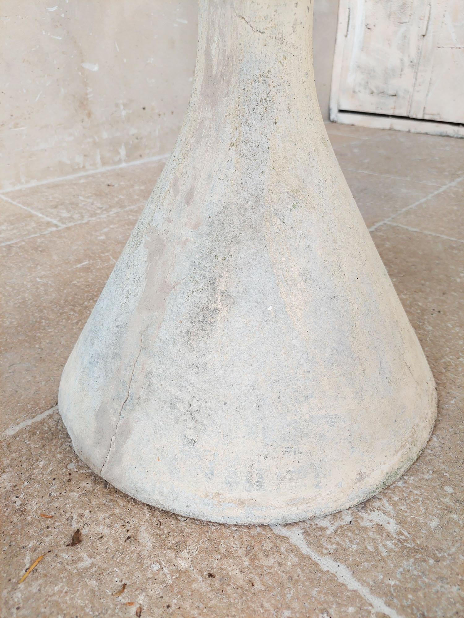 Concrete Pair of Willy Guhl Diablo Hourglass Planters by Eternit For Sale