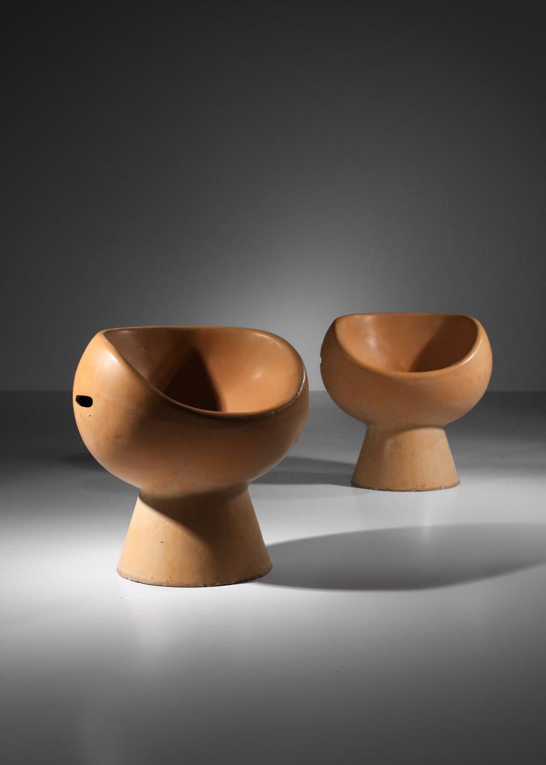 Ciment Paire de fauteuils à boules Eternite de Willy Guhl des années 60 en vente