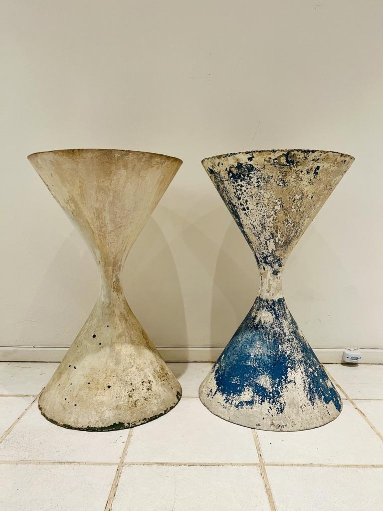 Incredible pair in concrete planters by Willy Guhl signed ETERNIT circa 1952