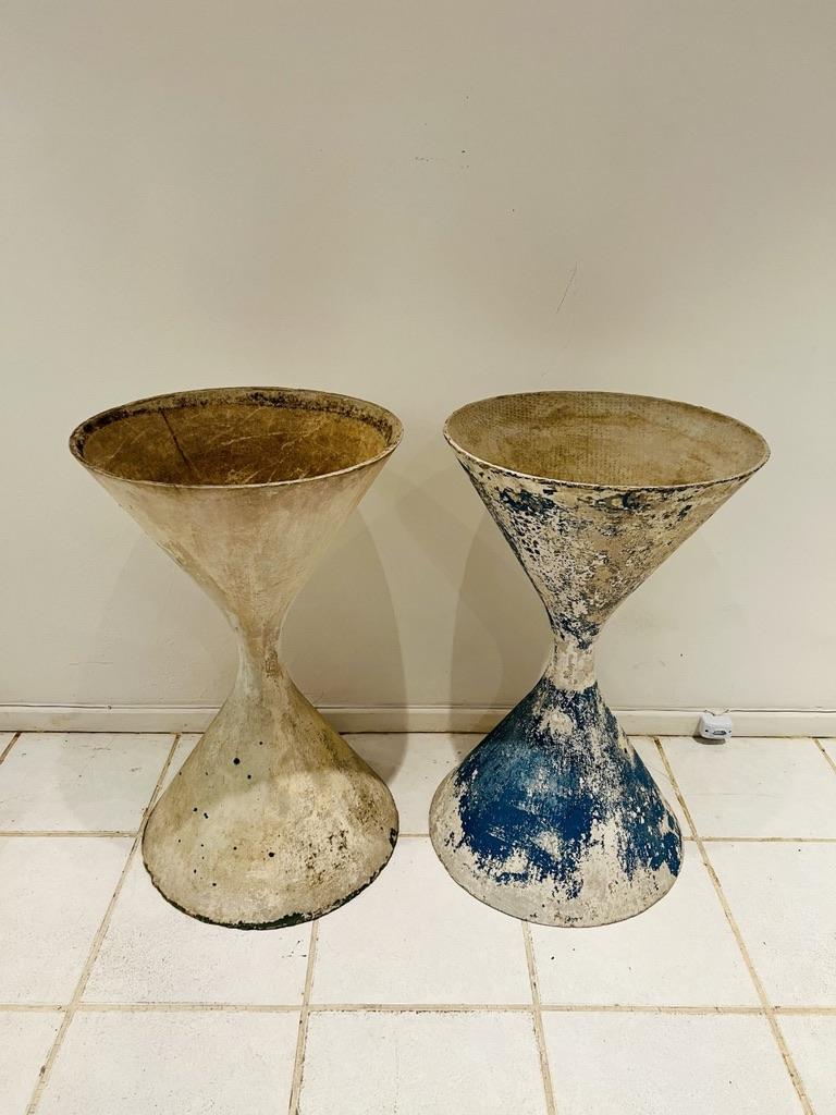 International Style Pair of Willy Guhl planters signed ETERNIT circa 1952 For Sale