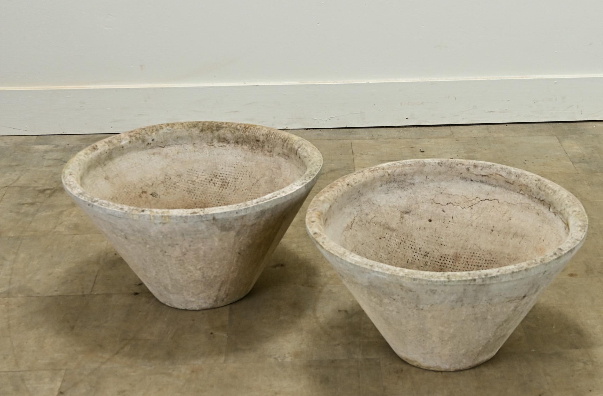 Pair of Willy Guhl Small Cone Planters 1