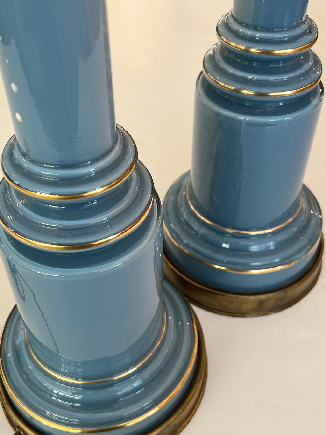 Peint Pair of Wilmar Lamp Co. Steel-Blue Cased-Glass Columnar Lamps en vente