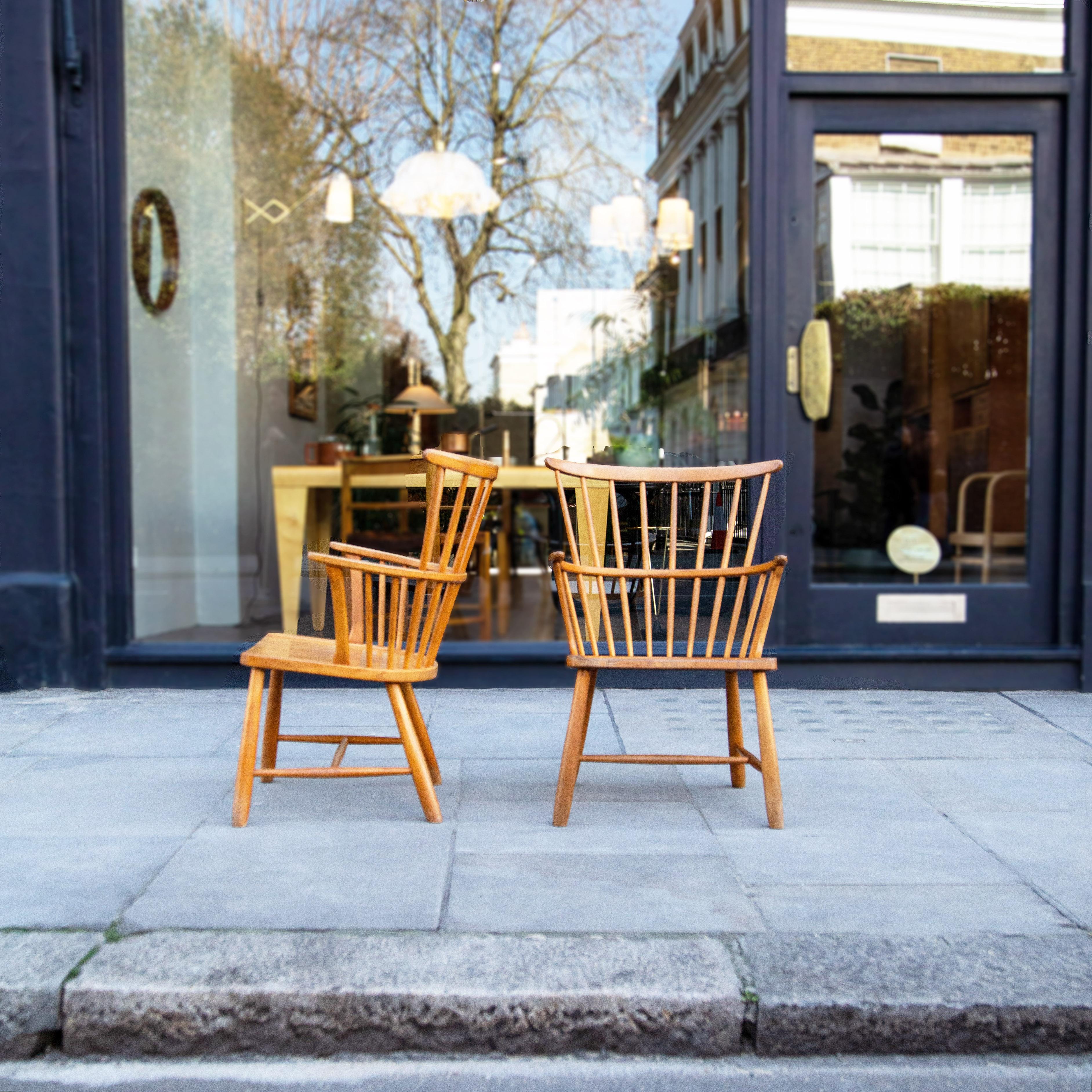 A pair of vintage Windsor chairs, designed by Ove Boldt in 1947 and made by Fritz Hansen circa 1950.

The model 1638 chair is a Danish architect’s version of a ‘Windsor Chair’, a vernacular British design thought to date back to the 16th